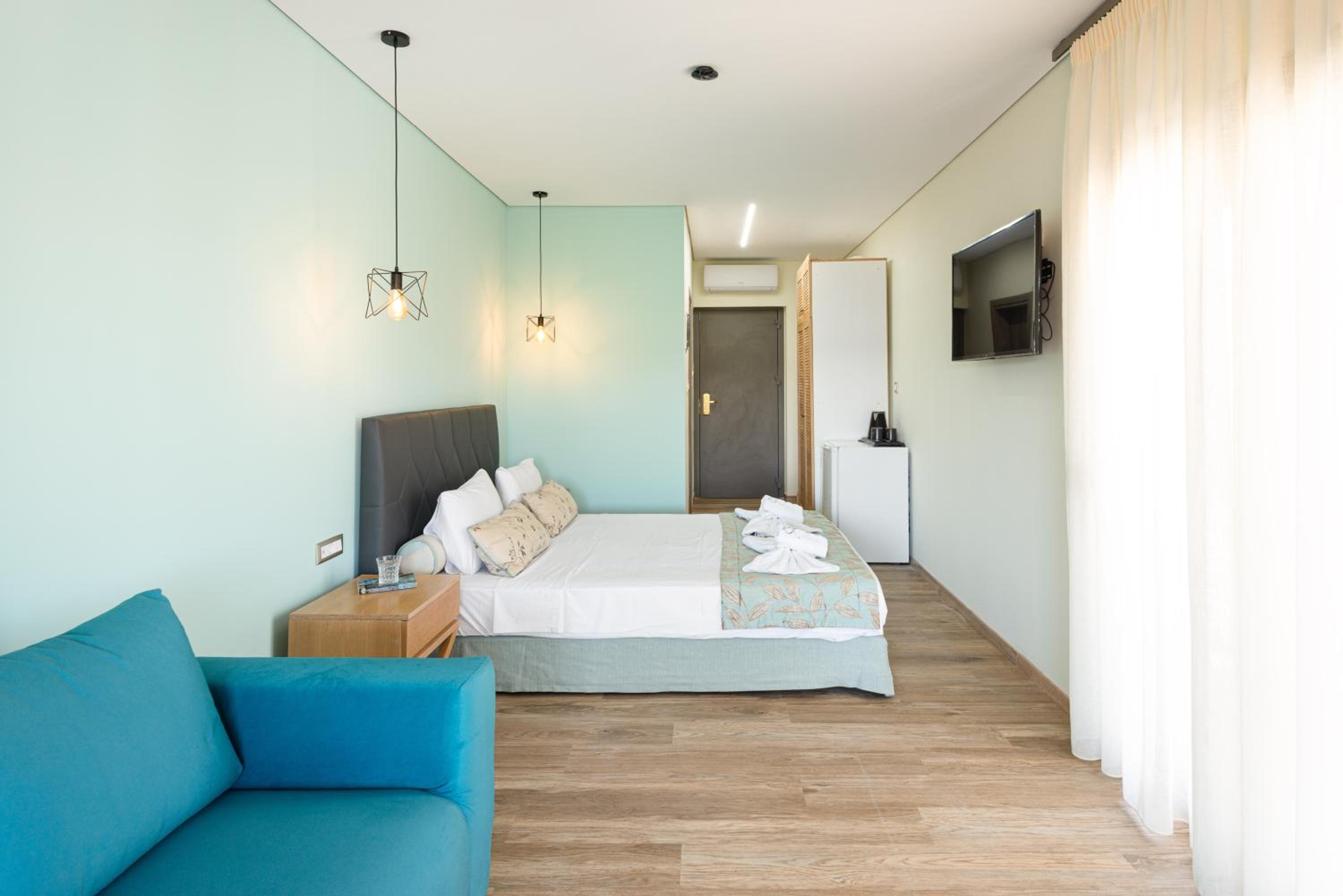 Premium Quadruple Room