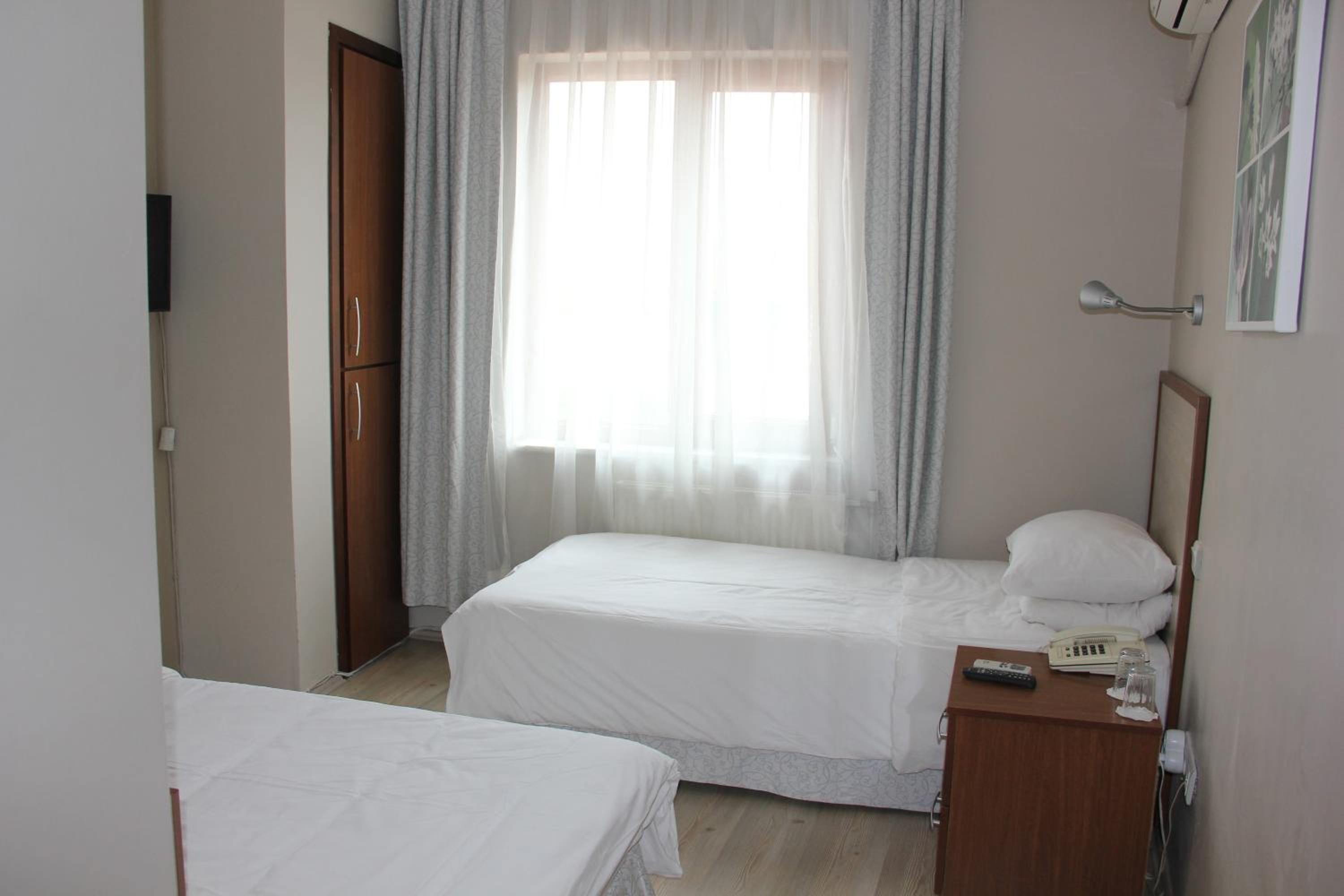 Double or Twin Room - Photo 21