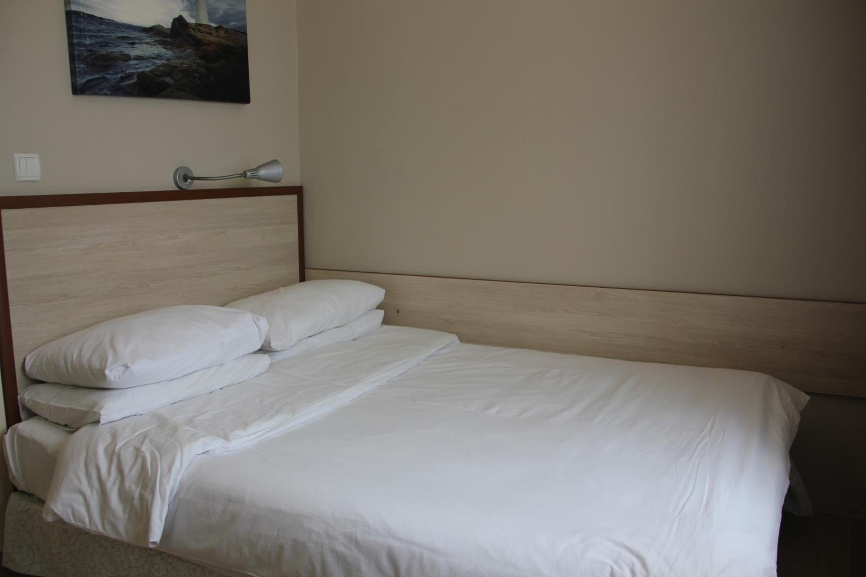 Double or Twin Room - Photo 23
