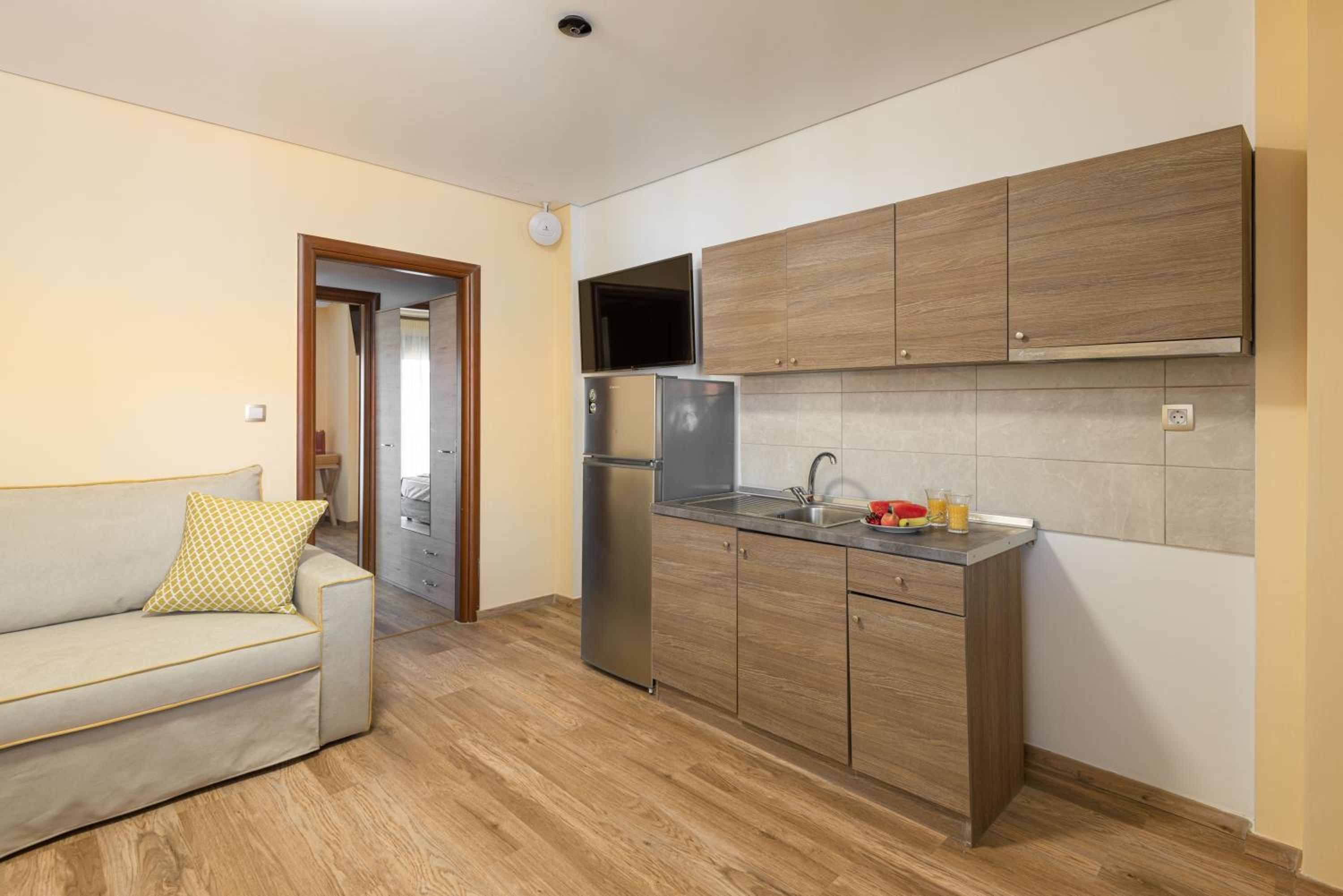 Apartment with Balcony photo 2