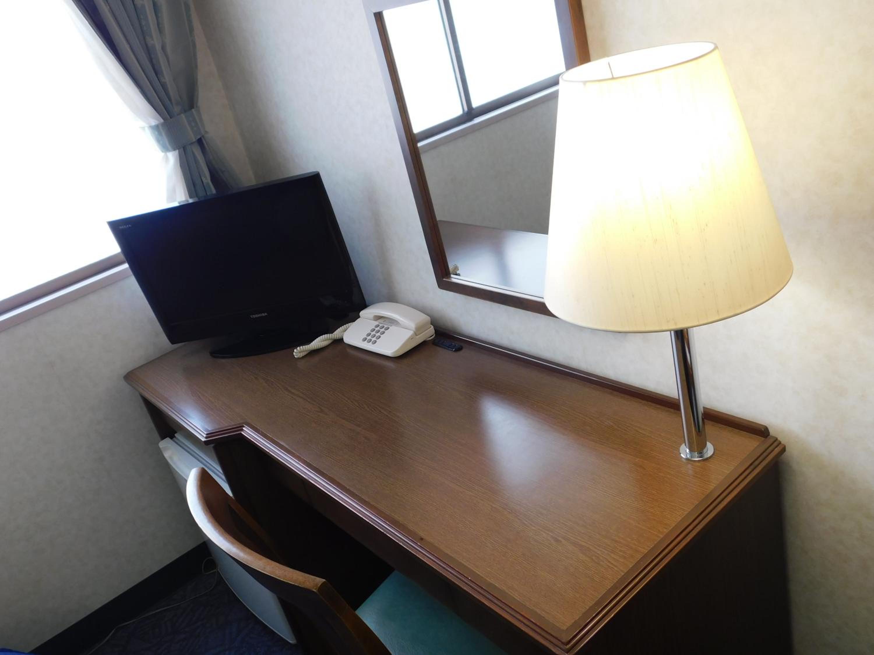 Twin Room - Non-Smoking - Photo 6