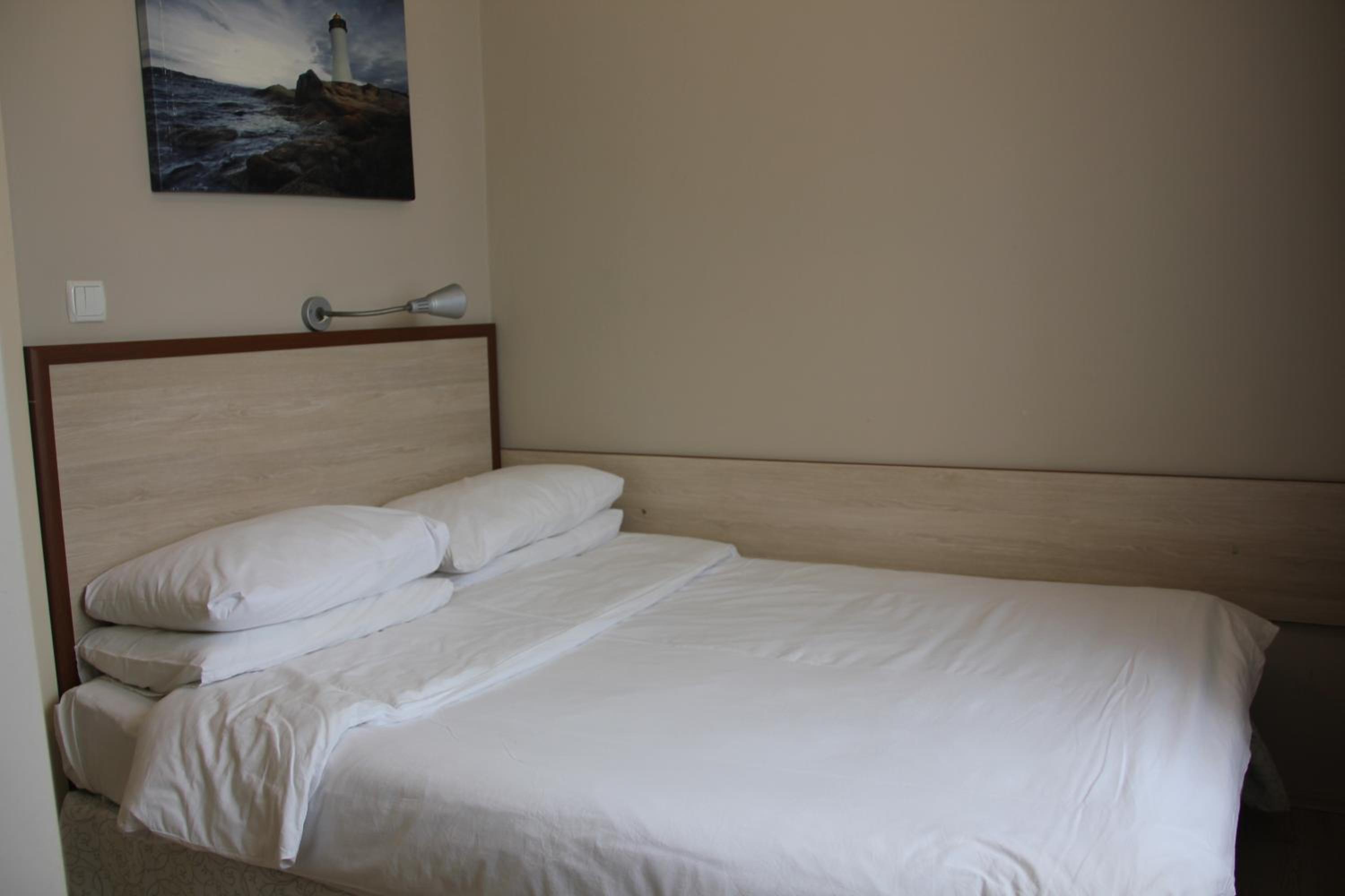Double or Twin Room - Photo 27