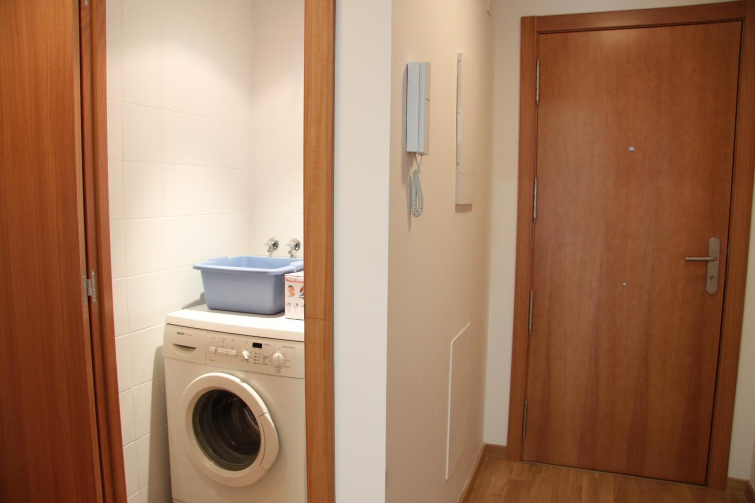 One-Bedroom Apartment with Balcony photo 2
