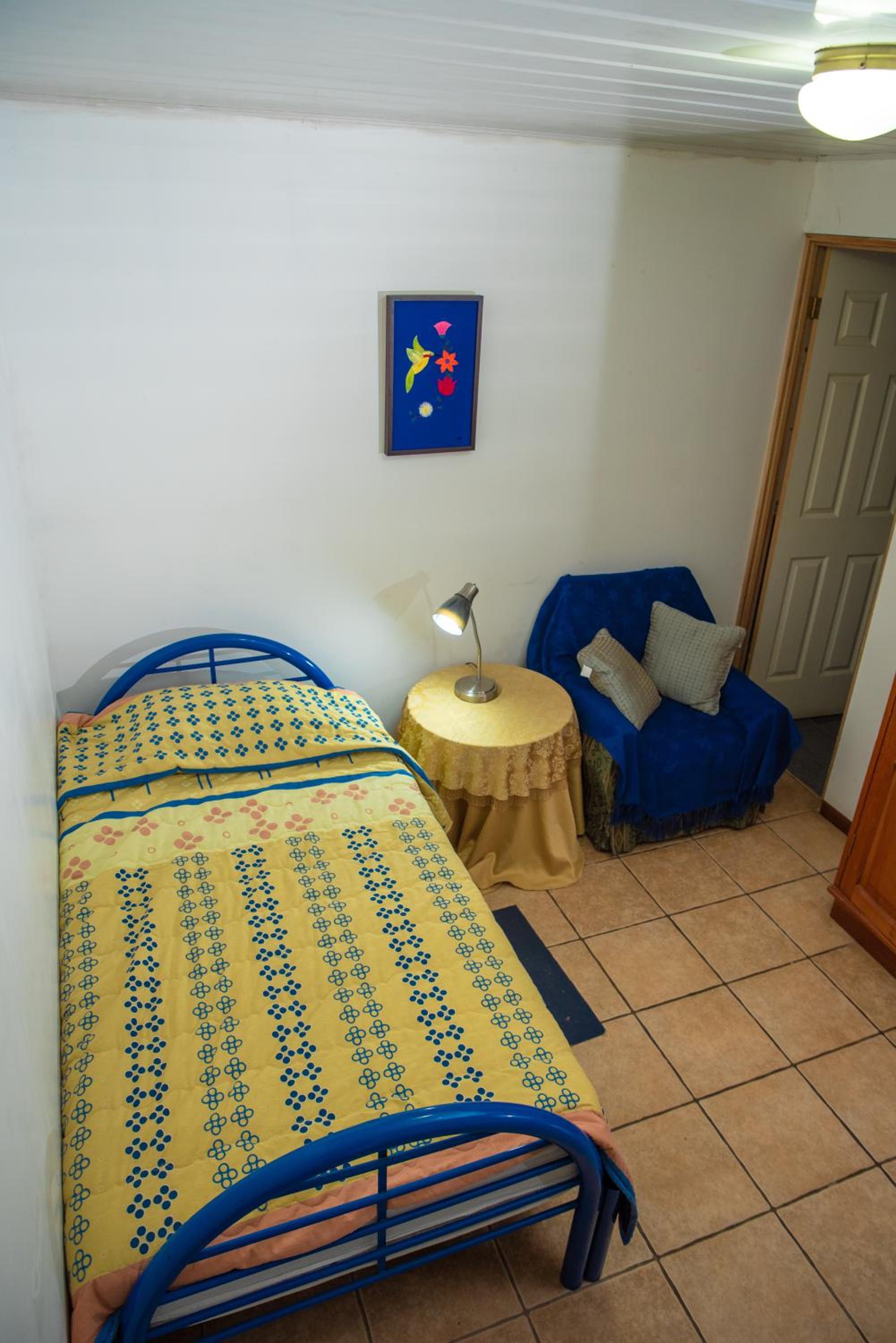 Single Room with Private Bathroom photo 2