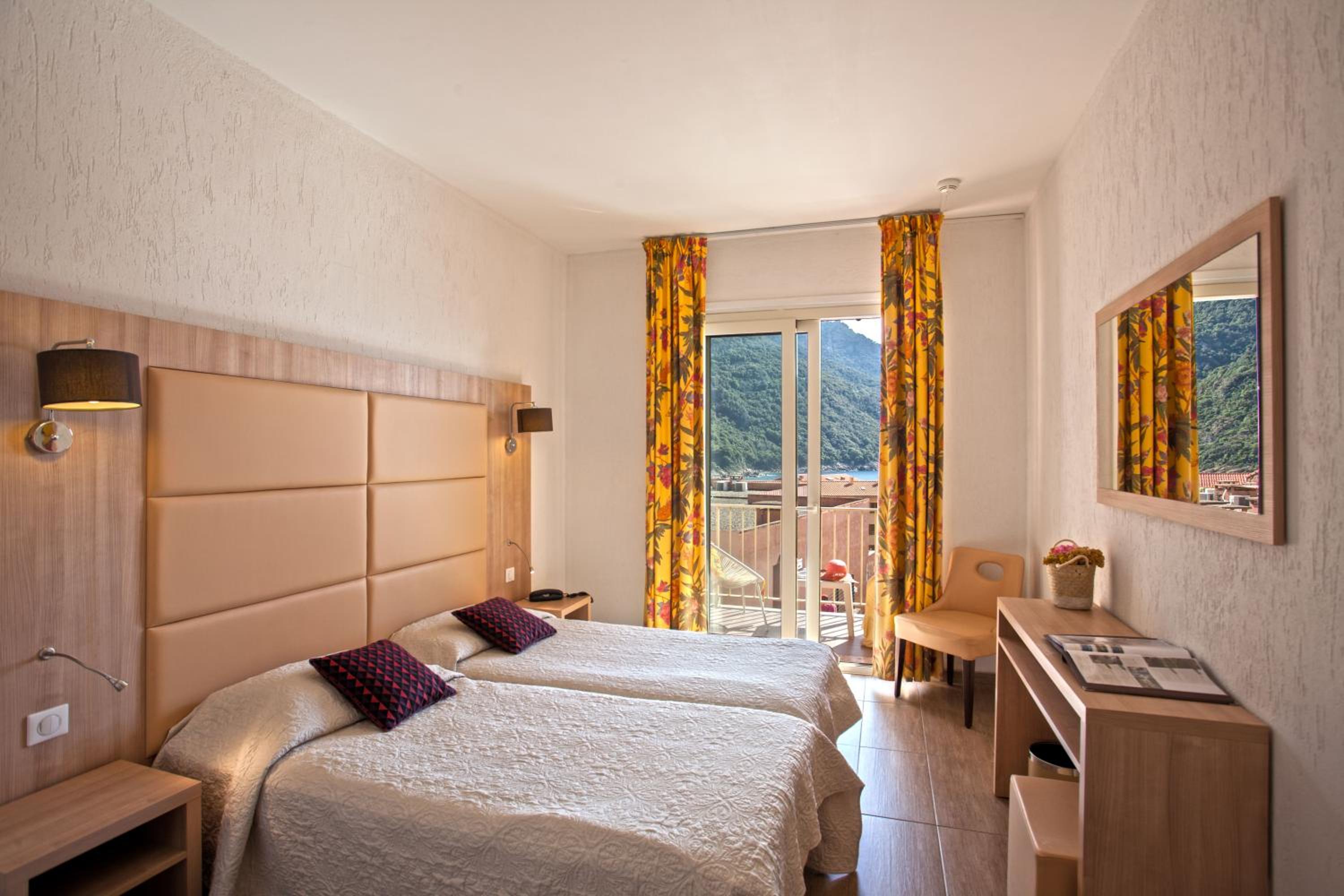 Double Room with Terrace and Sea View   - Photo 7