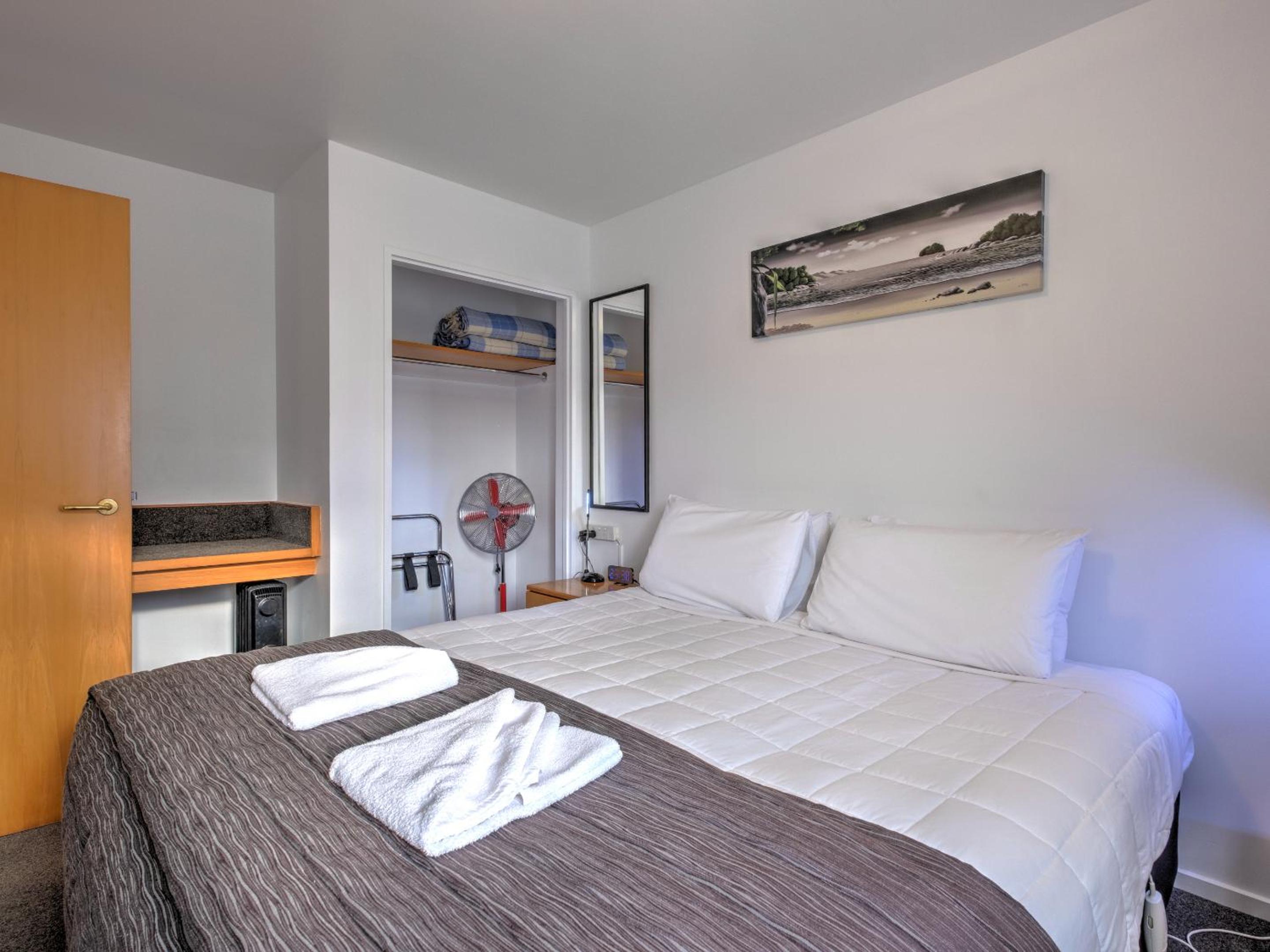 Two Bedroom Spa - Photo 3
