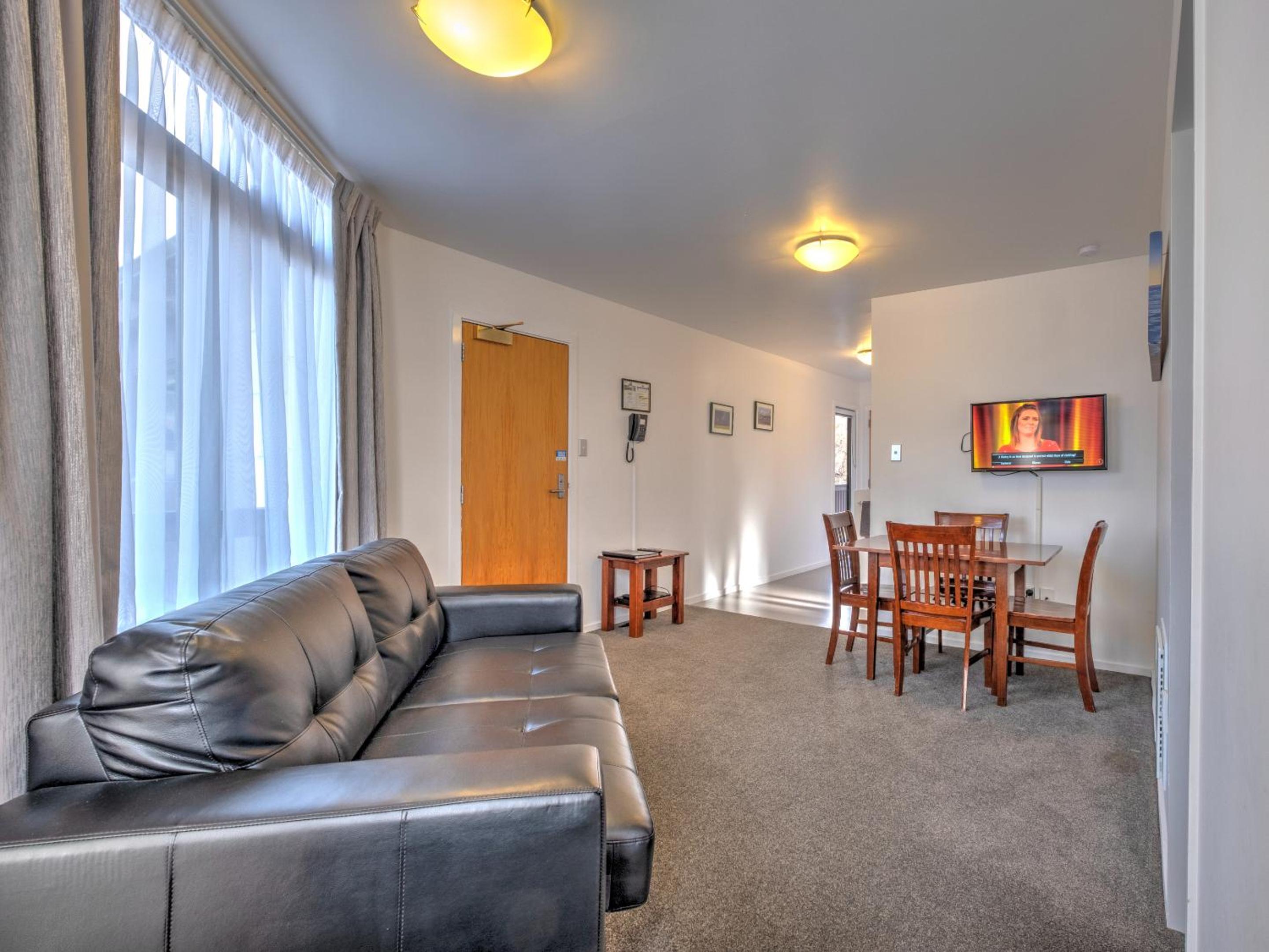 Two Bedroom Spa - Photo 6