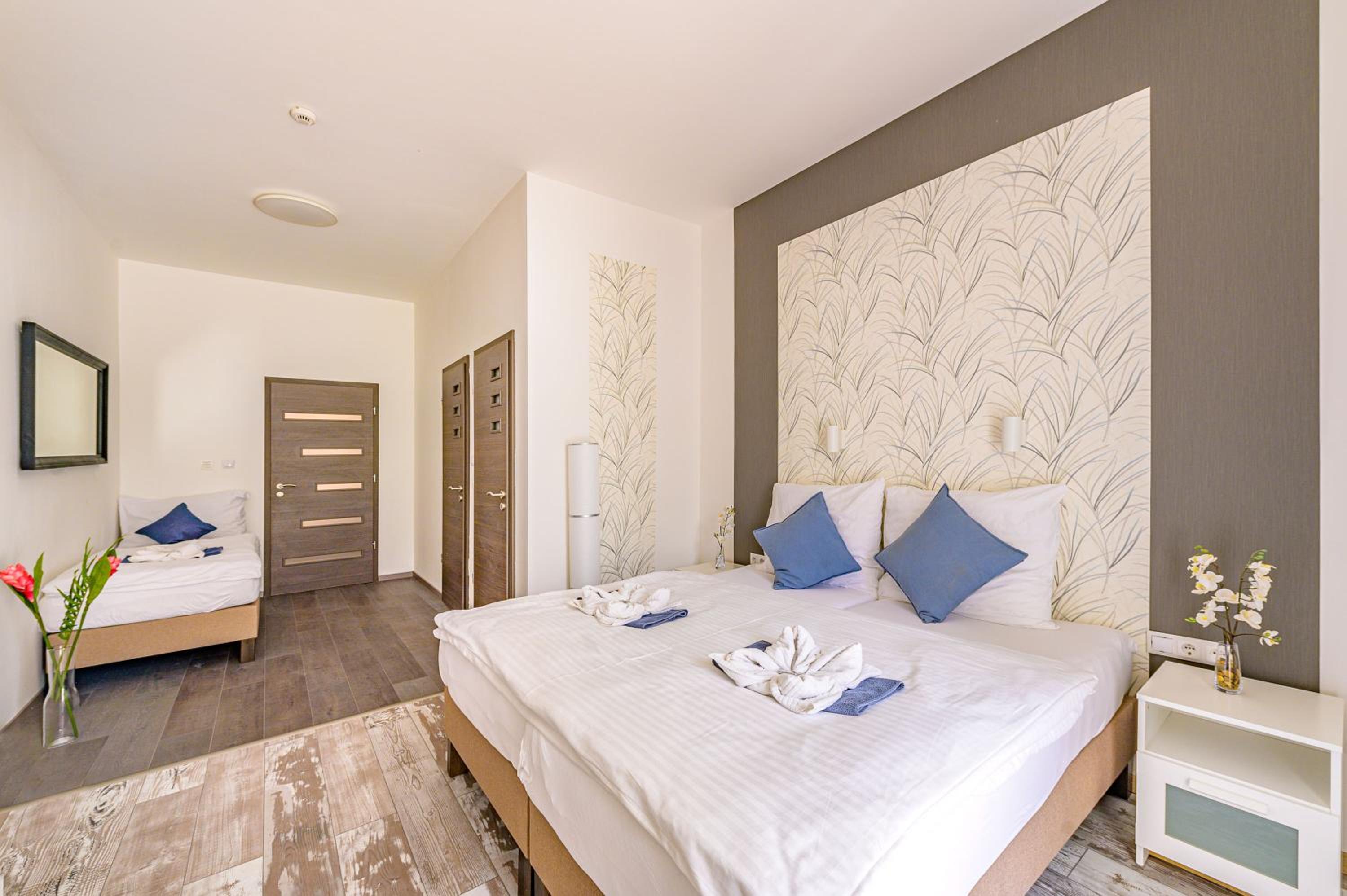 Triple Room with Terrace
