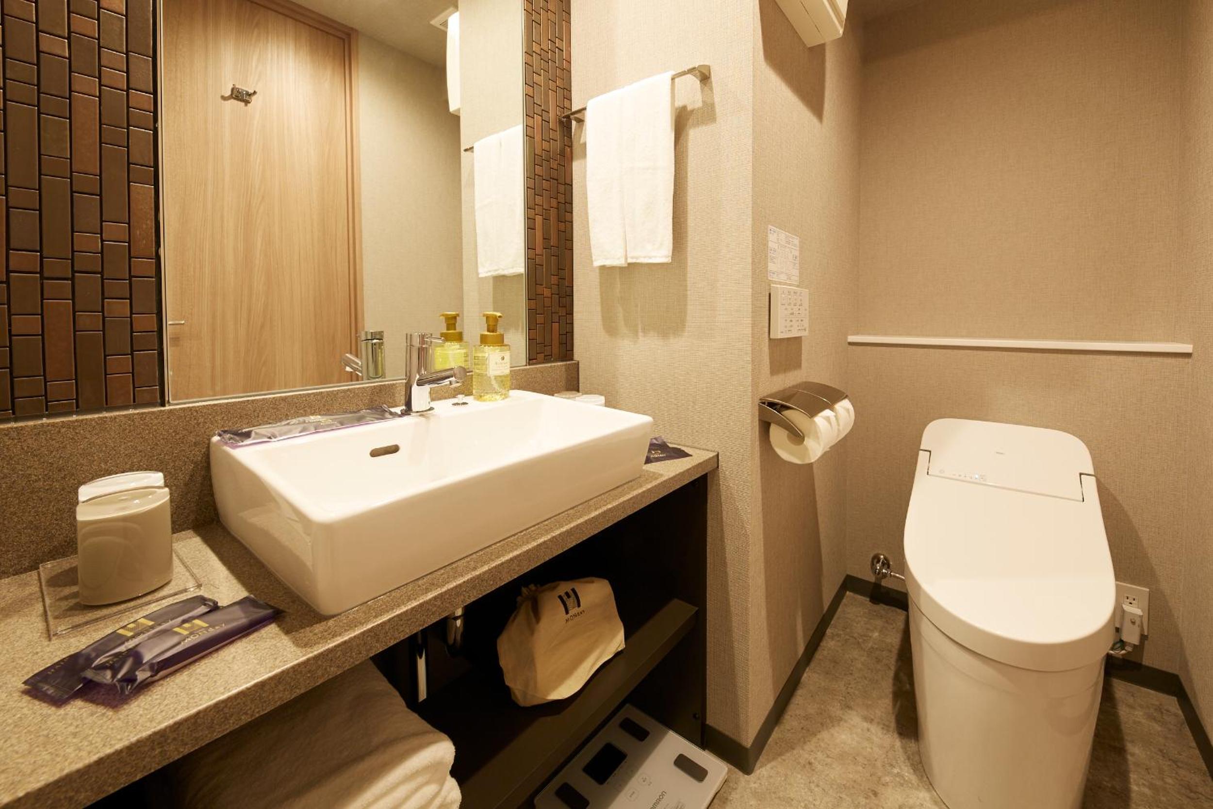 Room Selected at Check-In - Non-Smoking - Bed Type Not Guaranteed photo 2