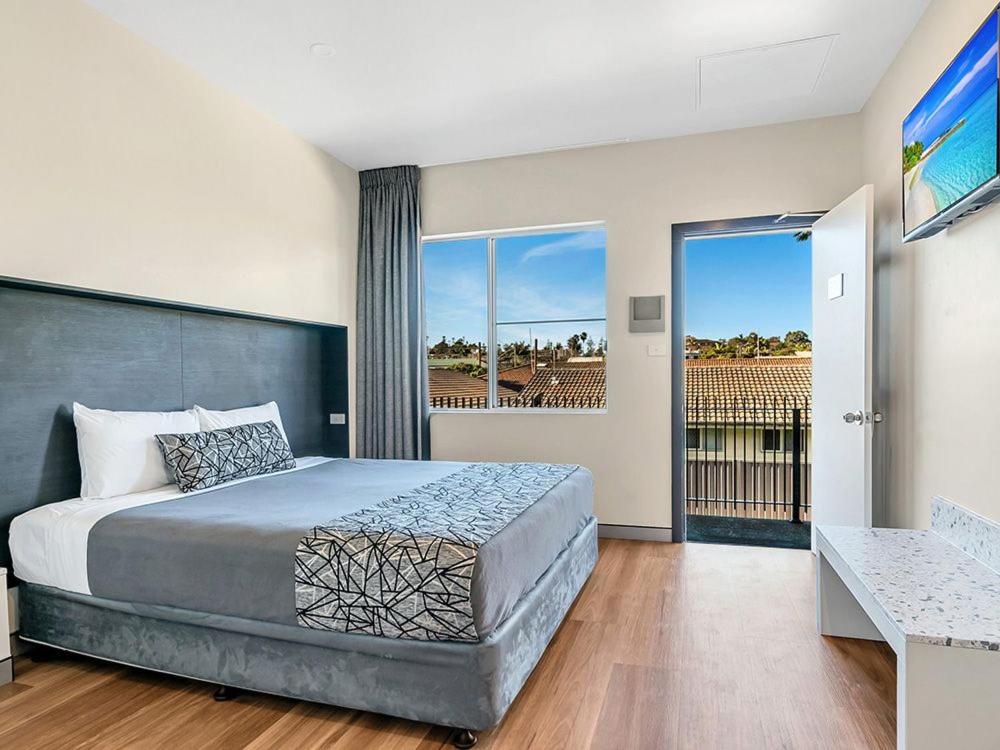 Deluxe King Room photo 3