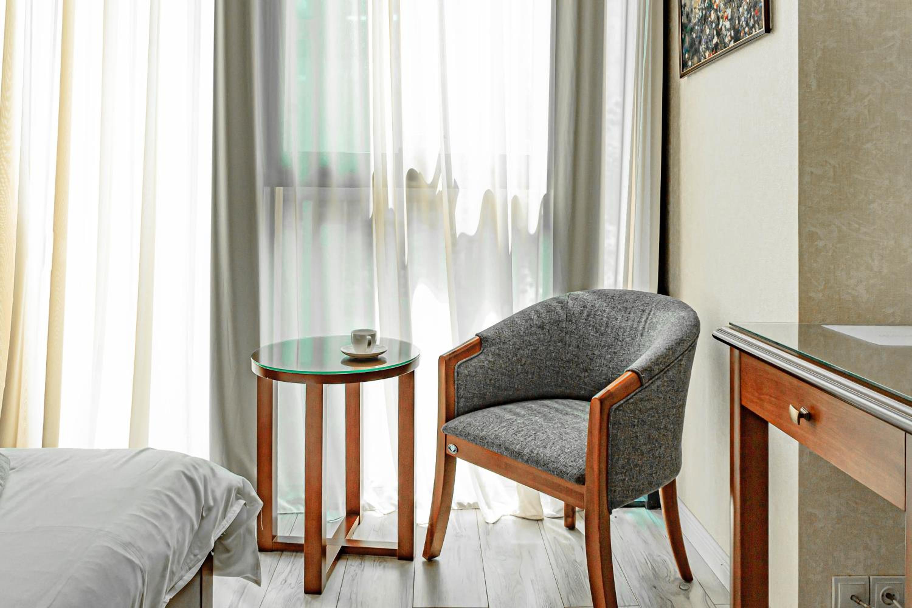 Standard Twin Room - Photo 20