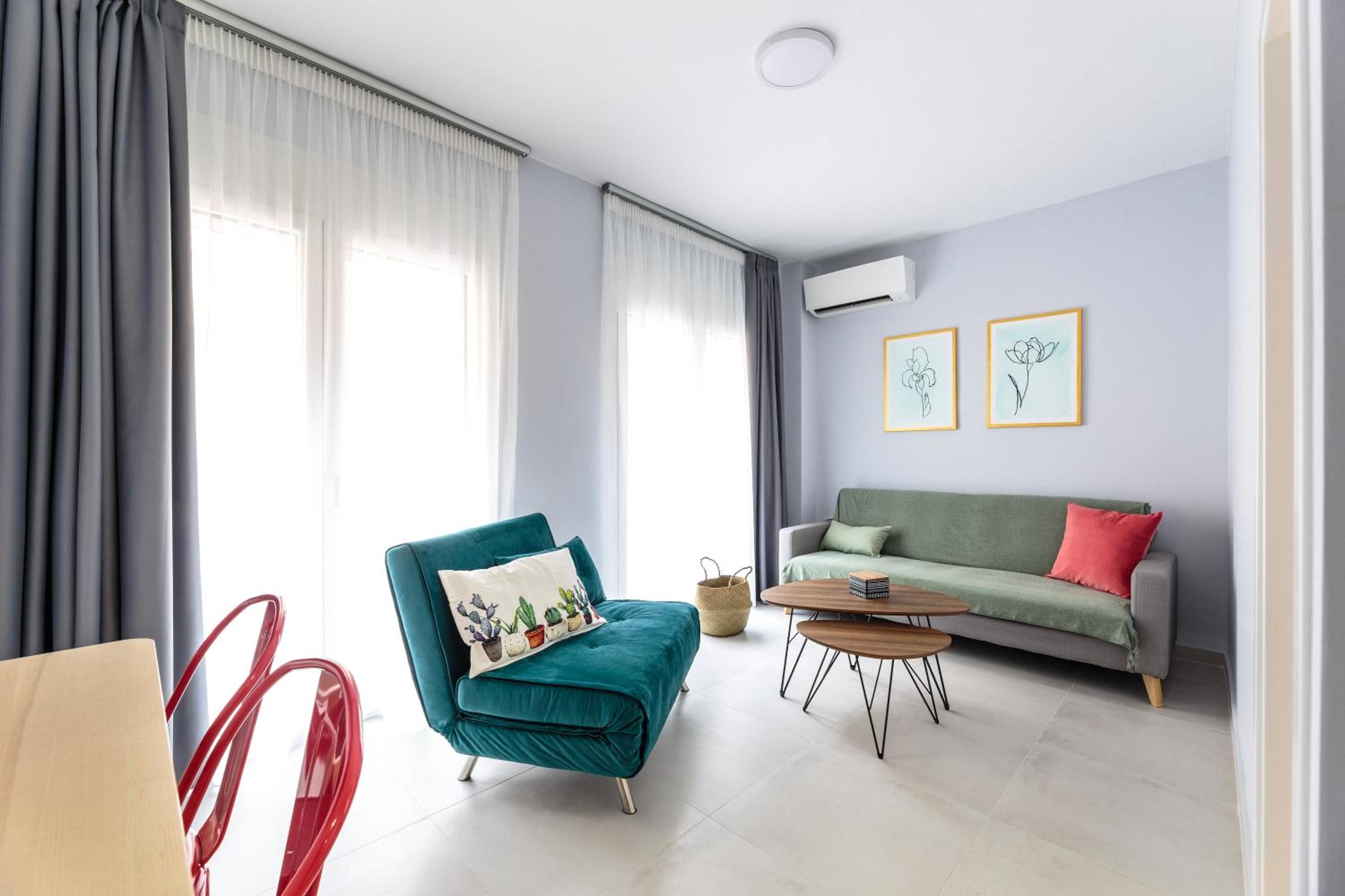 One-Bedroom Apartment (Art 2) - Photo 16