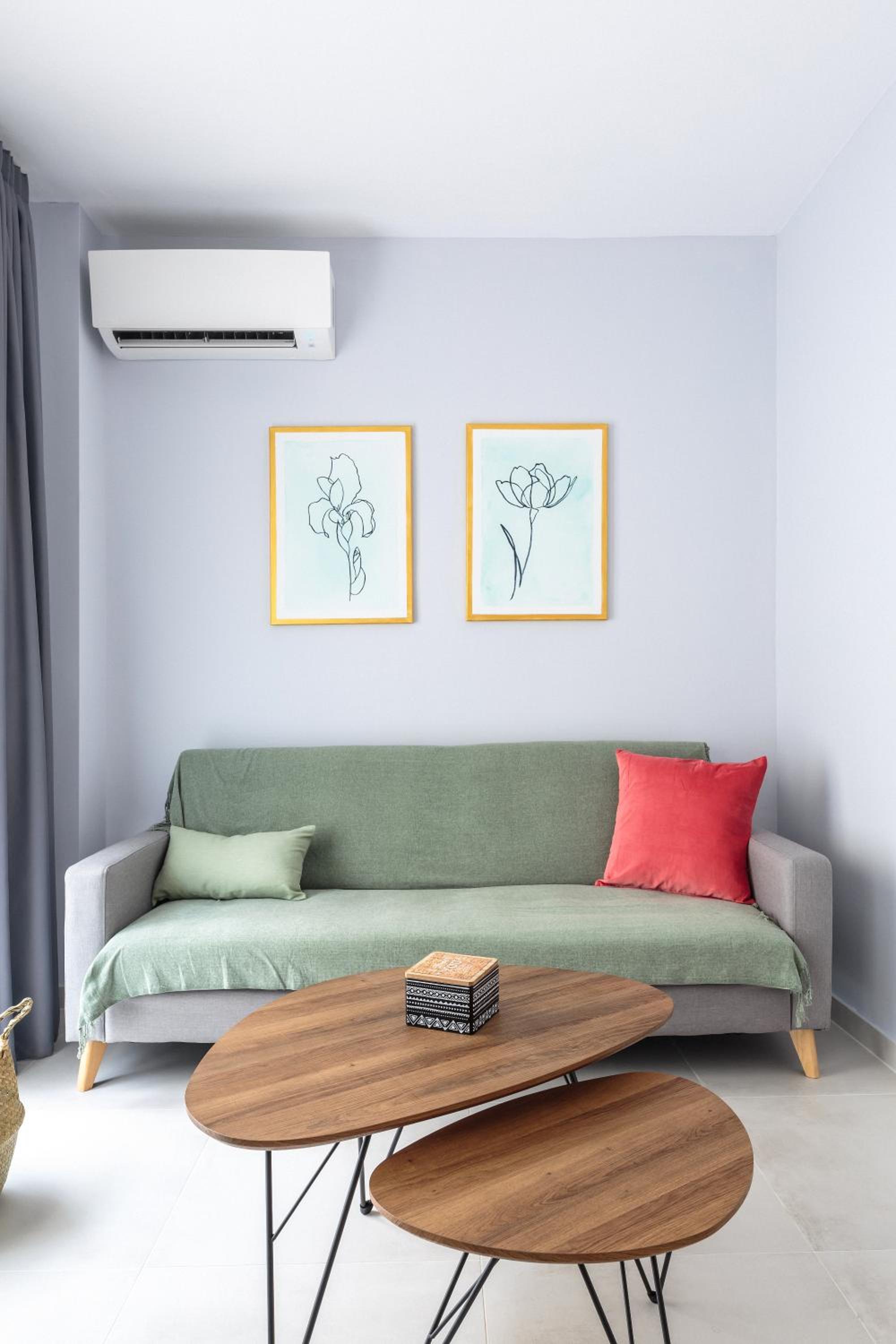 One-Bedroom Apartment (Art 2) - Photo 18