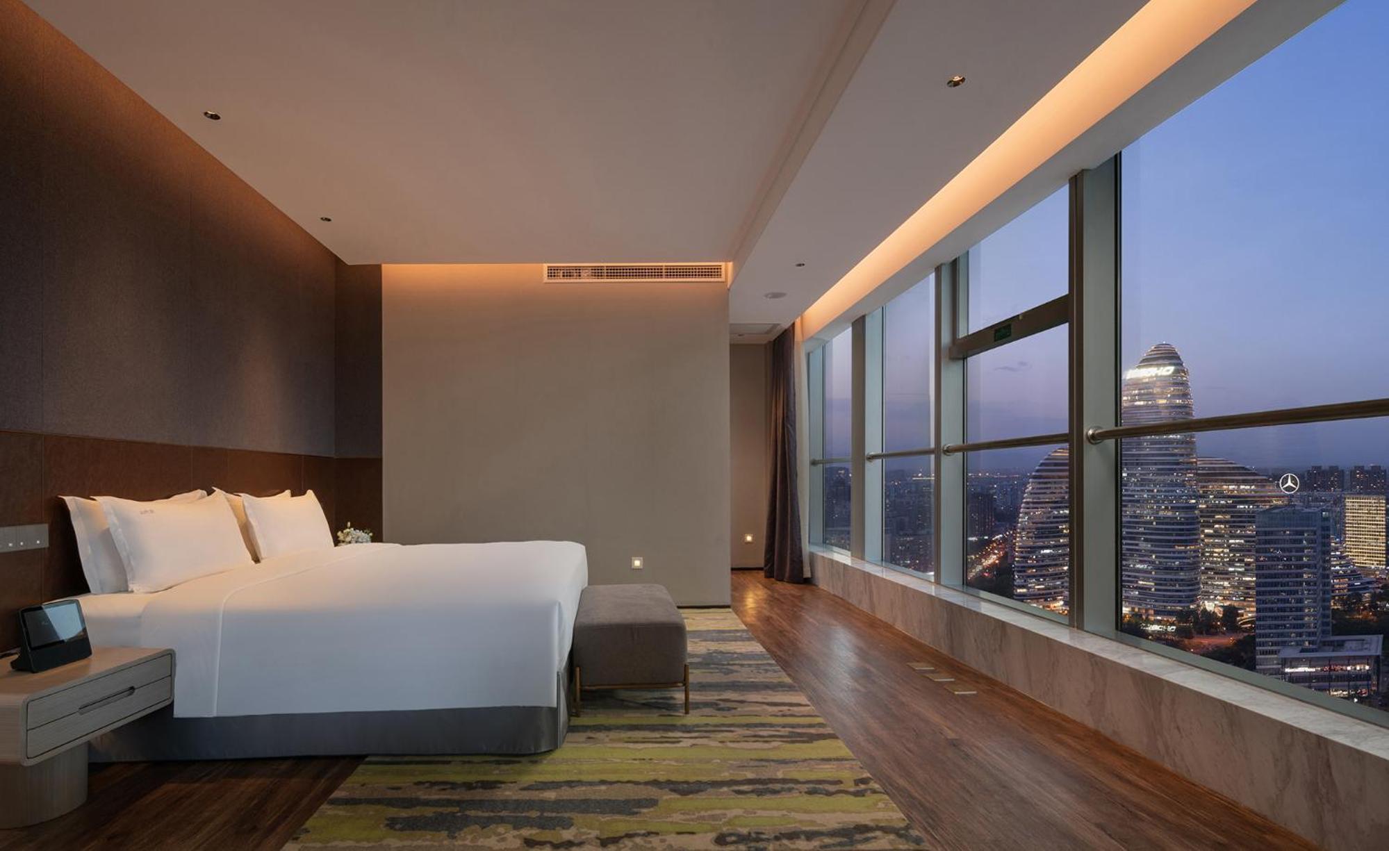King Suite with Panoramic View