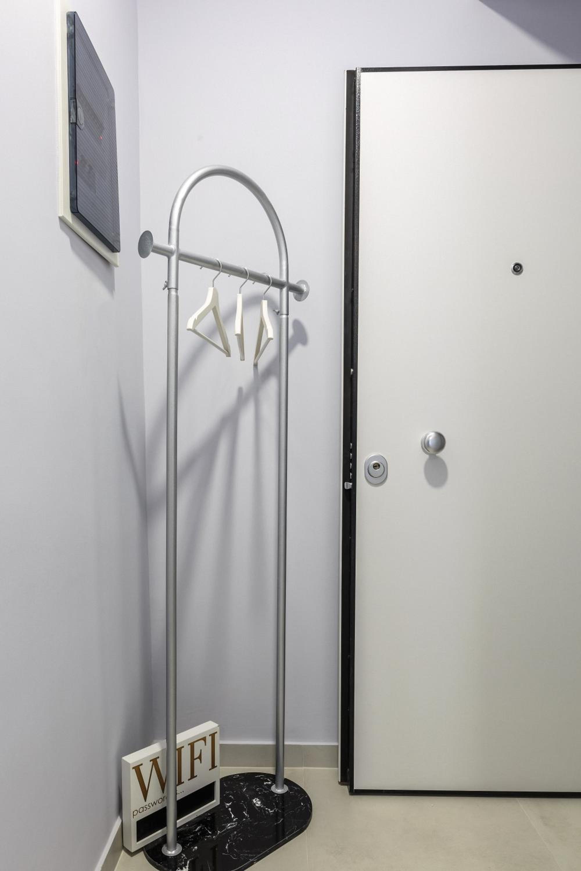 One-Bedroom Apartment (Art 2) - Photo 5