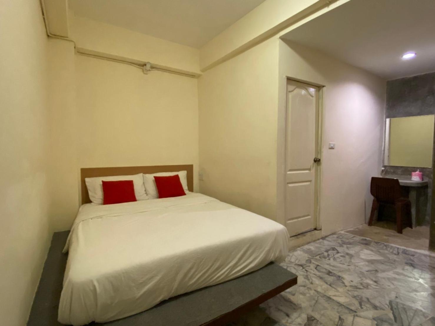 Standard Double Room - Photo 3