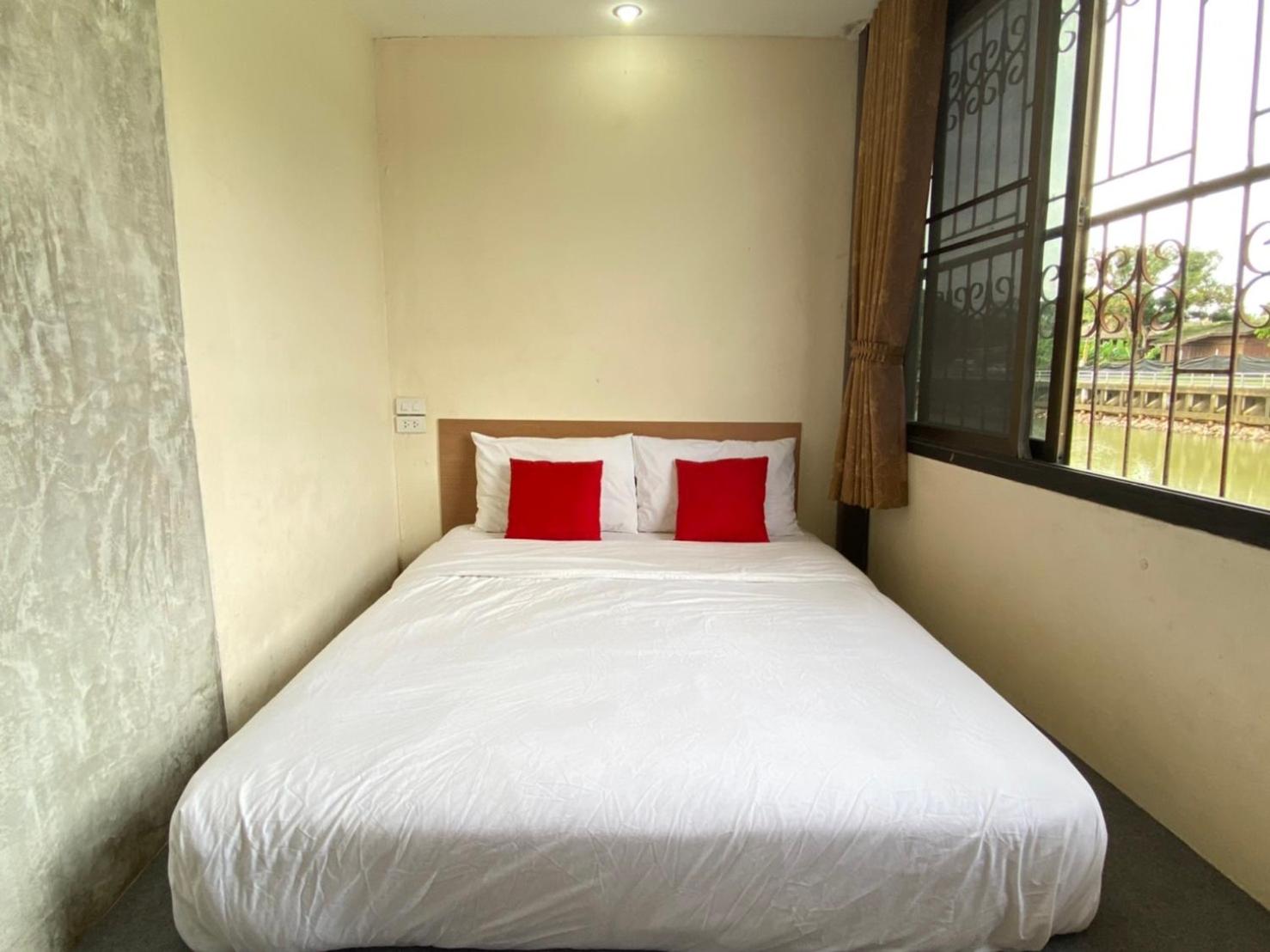Deluxe Double Room - Photo 10