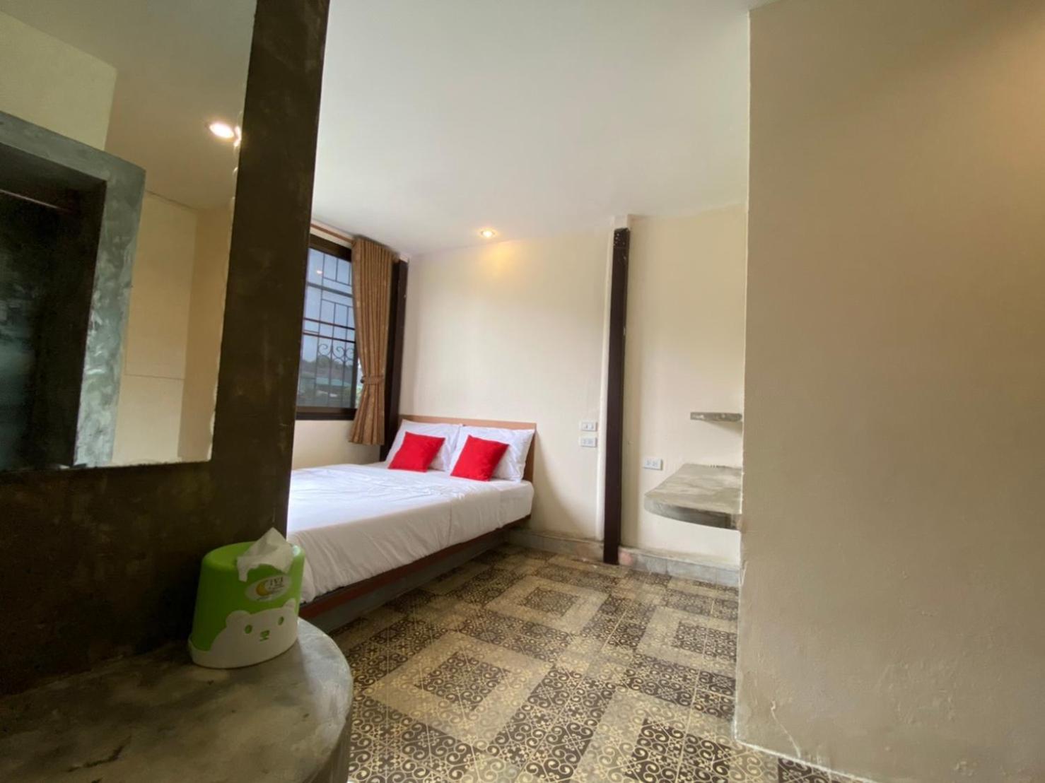 Deluxe Double Room - Photo 7
