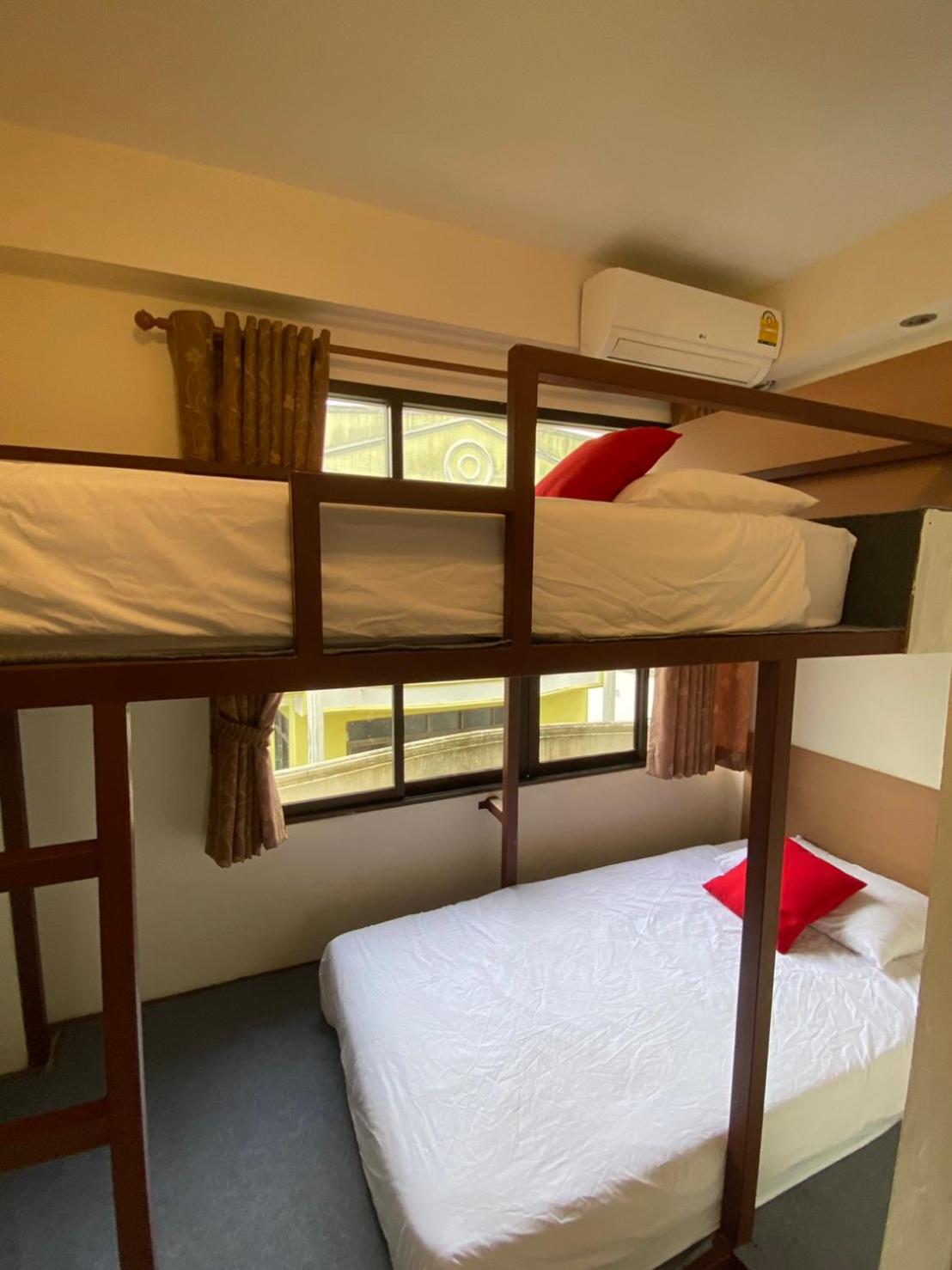 Standard Twin Room - Photo 2