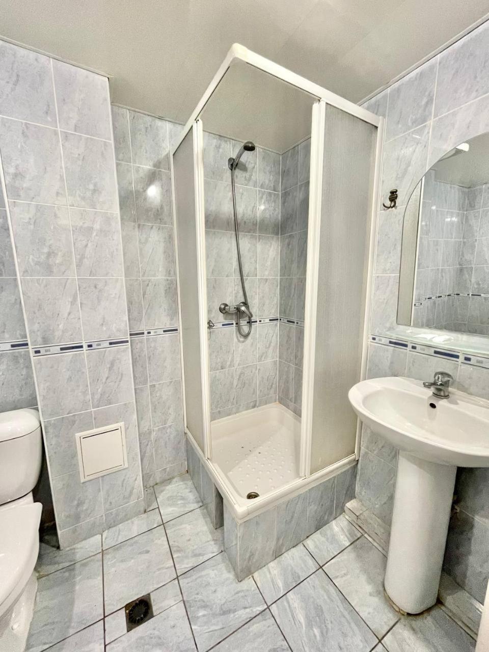 Large Twin Room