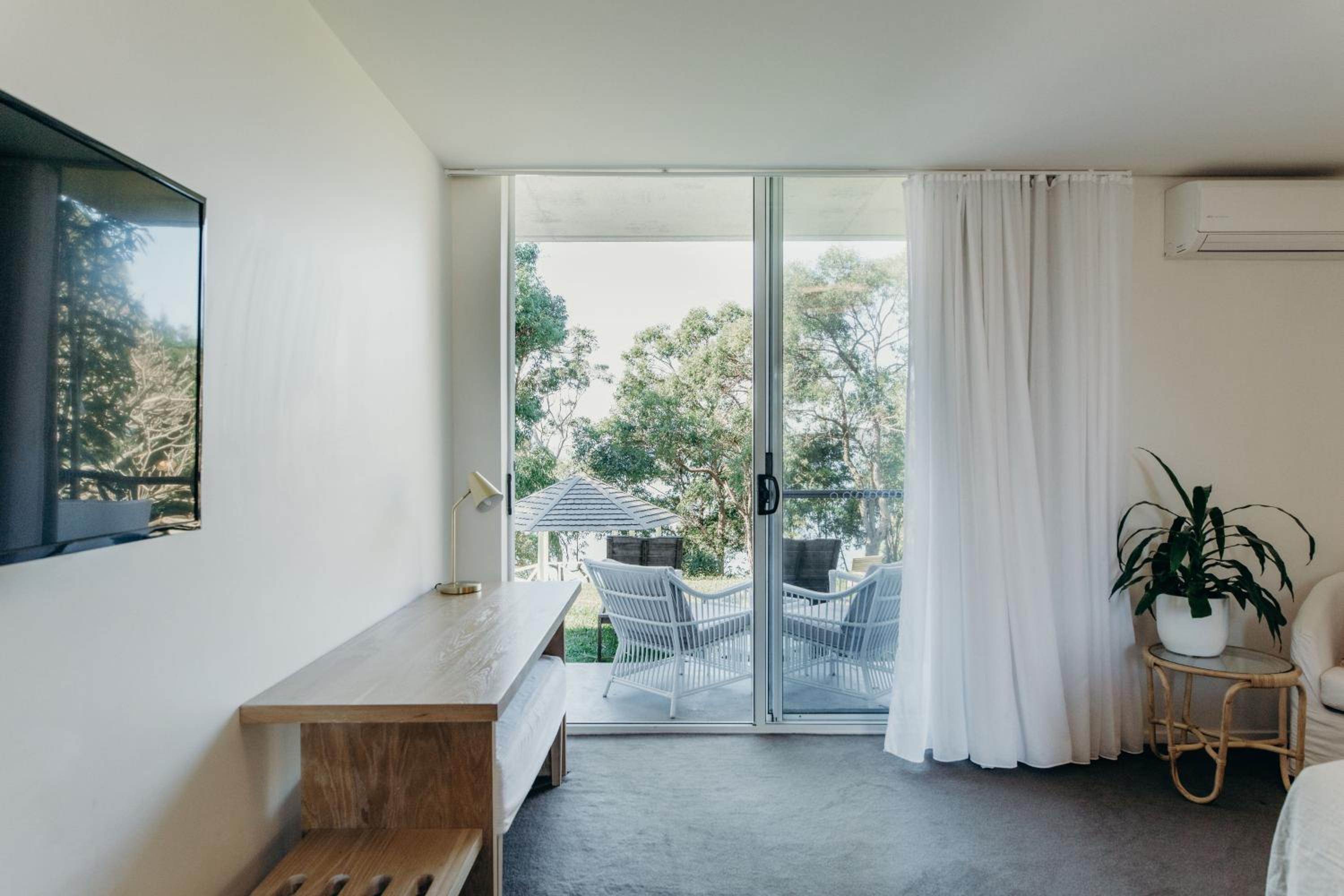 Double or Twin Room with Sea View - Photo 5