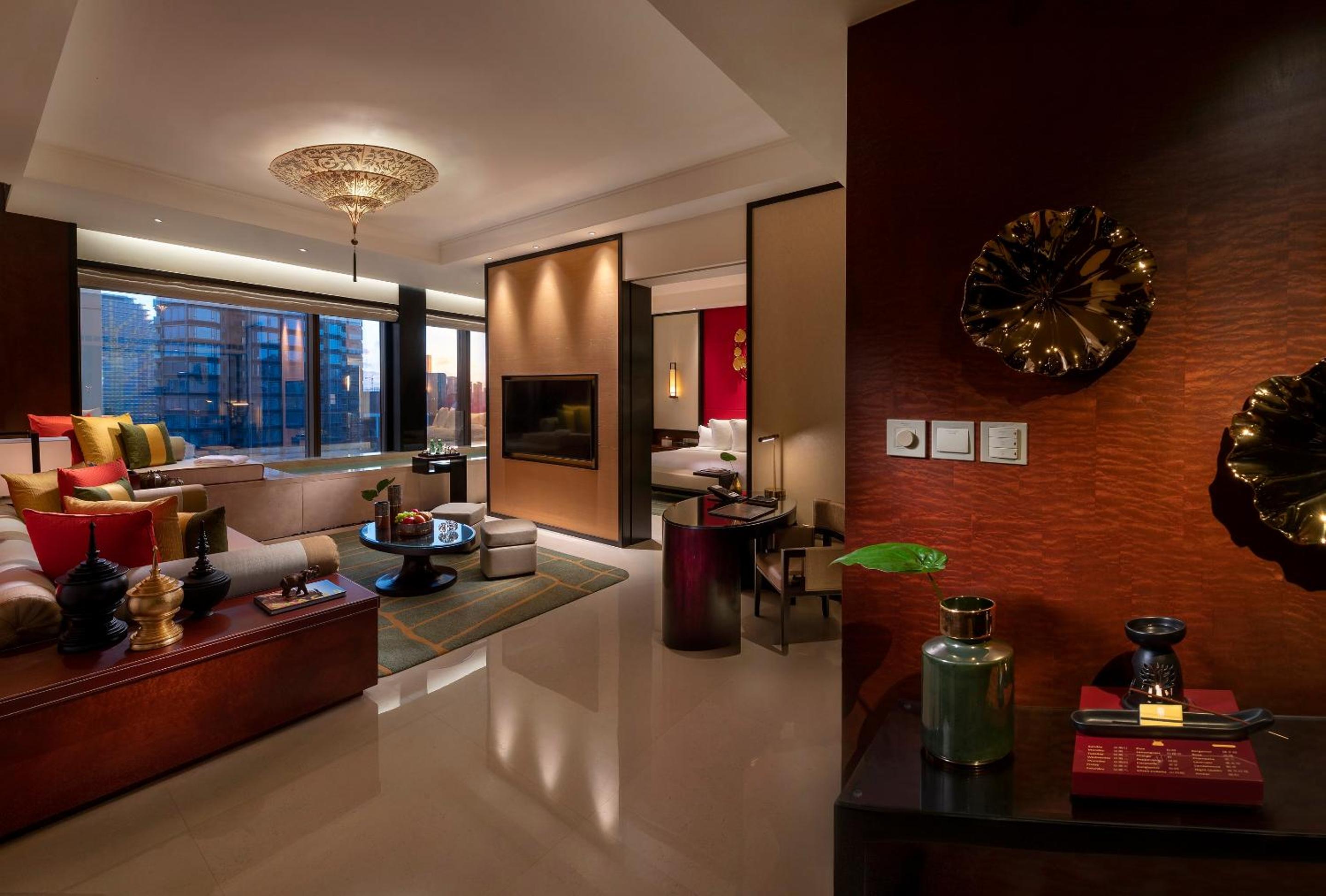 Cotai Pool Suite King photo 2