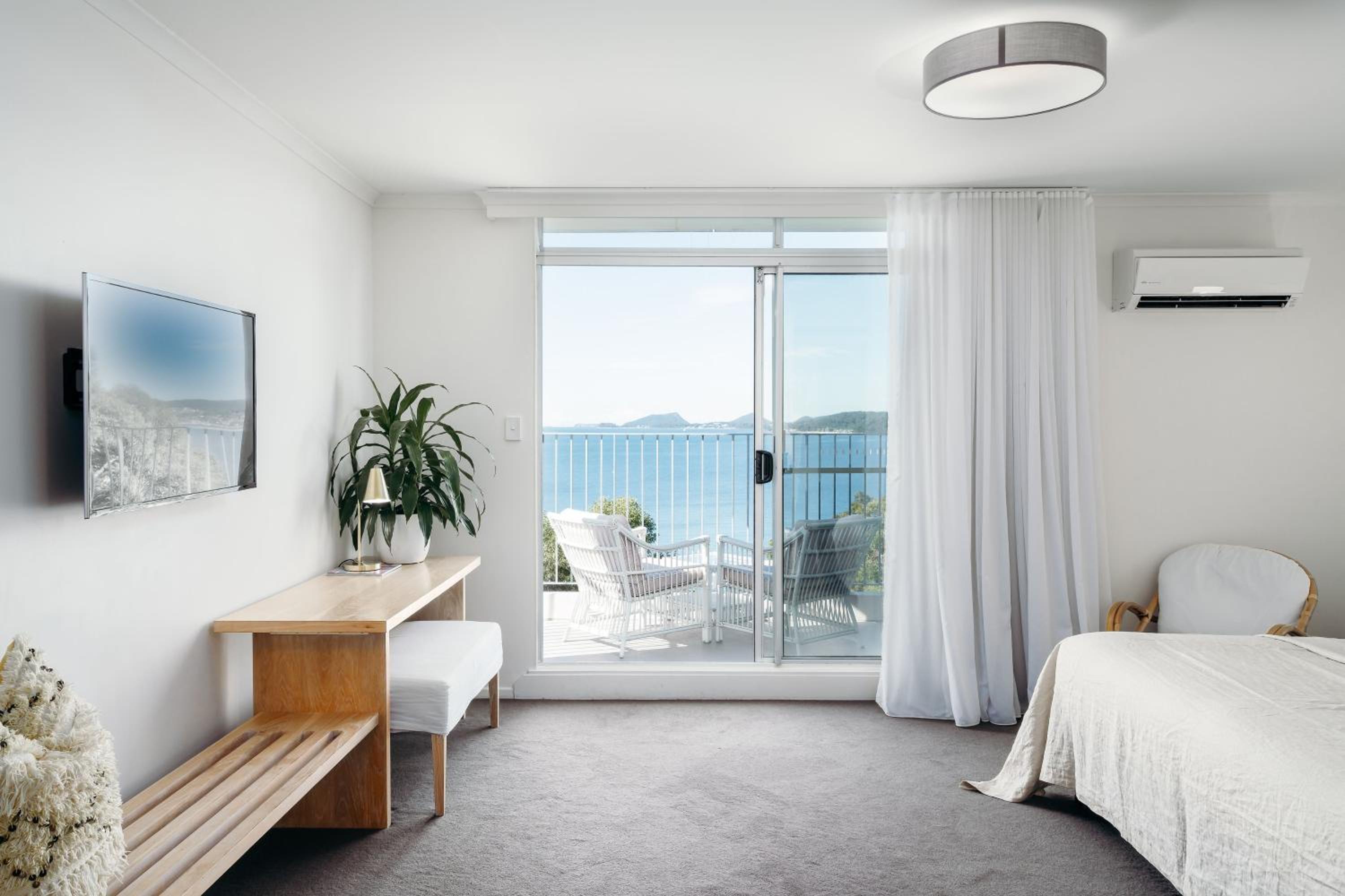 Deluxe Double or Twin Room with Sea View - Photo 5