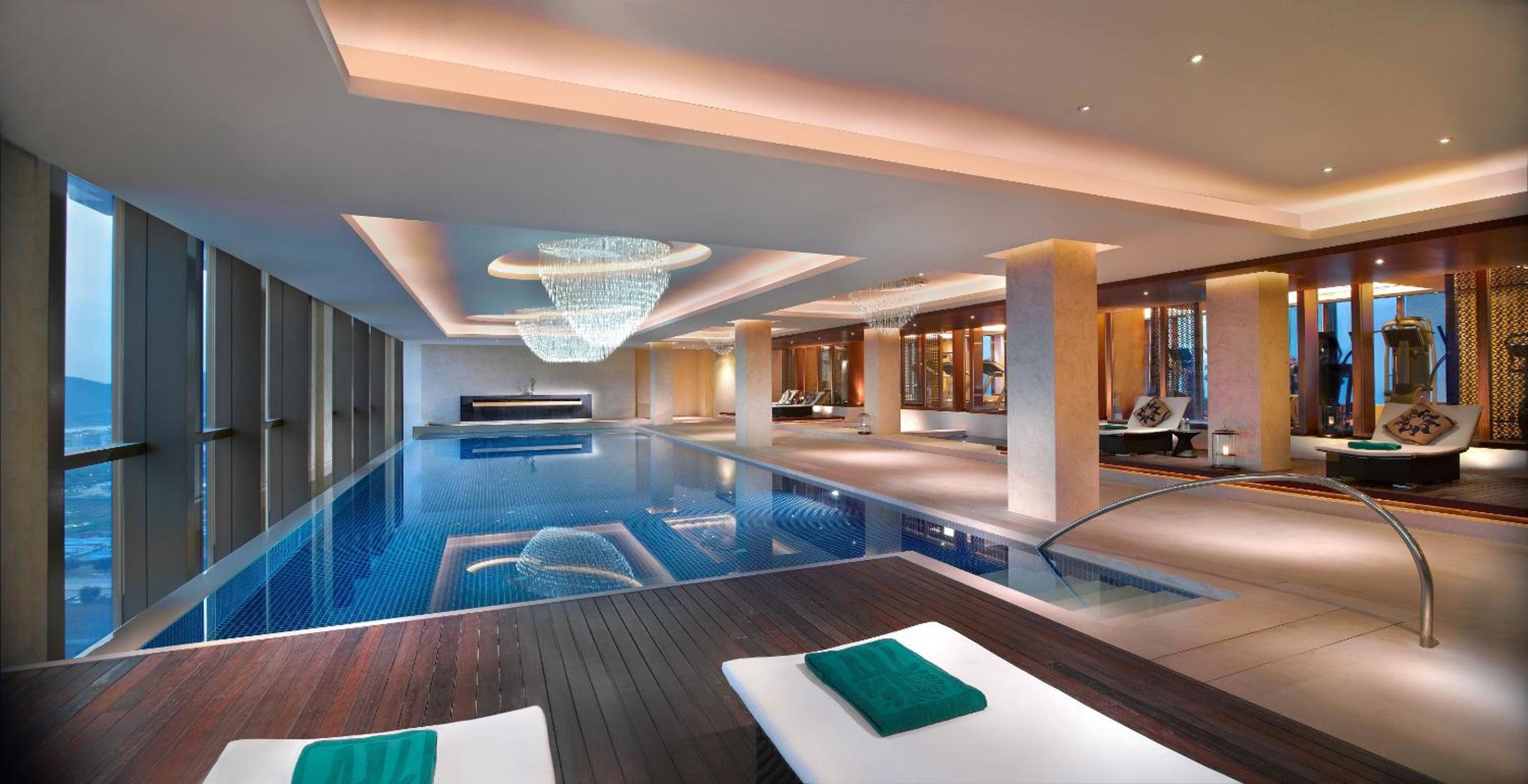 Cotai Pool Suite Twin photo 3
