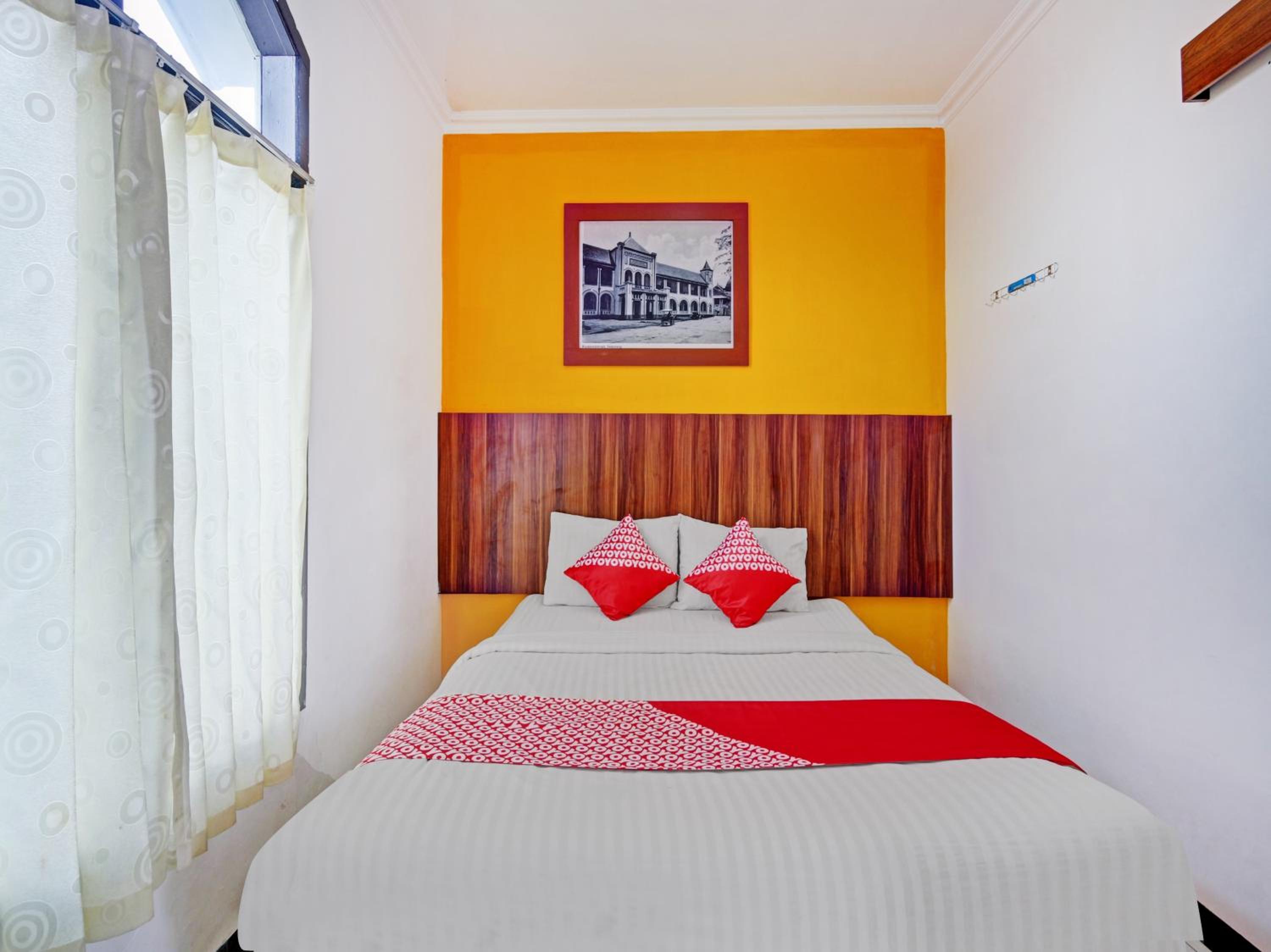 Standard Double Room - Photo 16