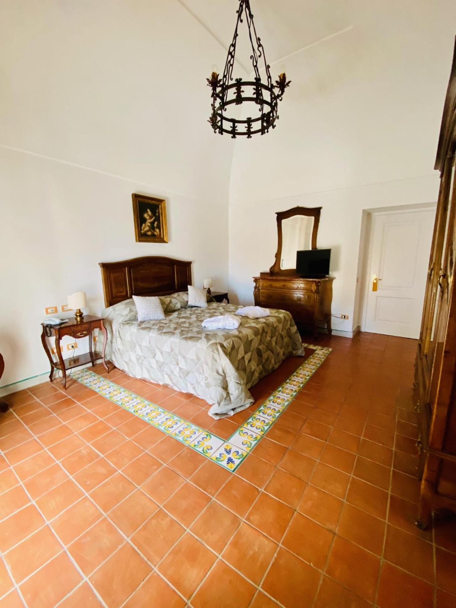Junior Suite with Sea View - Photo 18