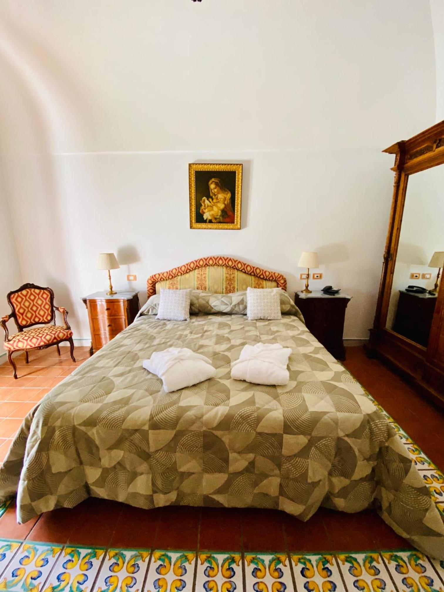 Junior Suite with Sea View - Photo 17
