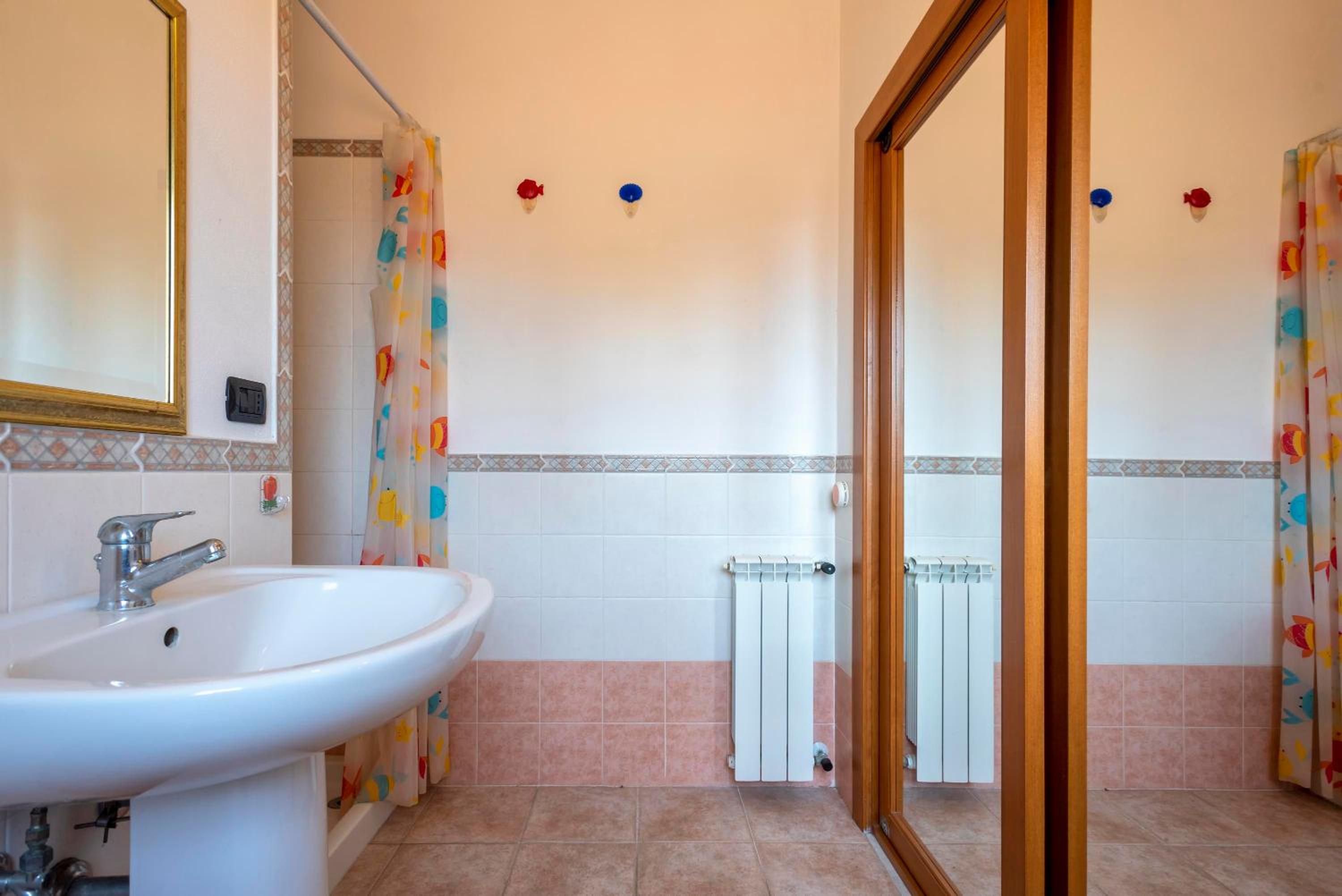 Three-Bedroom House - Photo 10