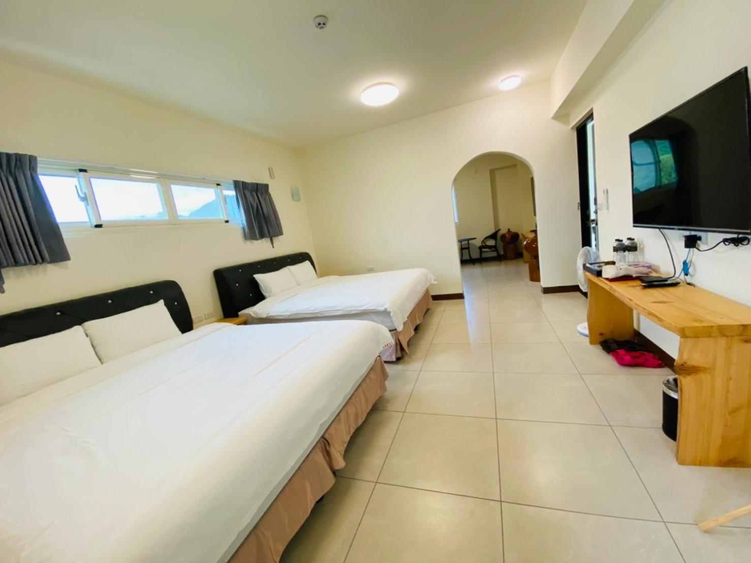 Deluxe Quadruple Room - Photo 8