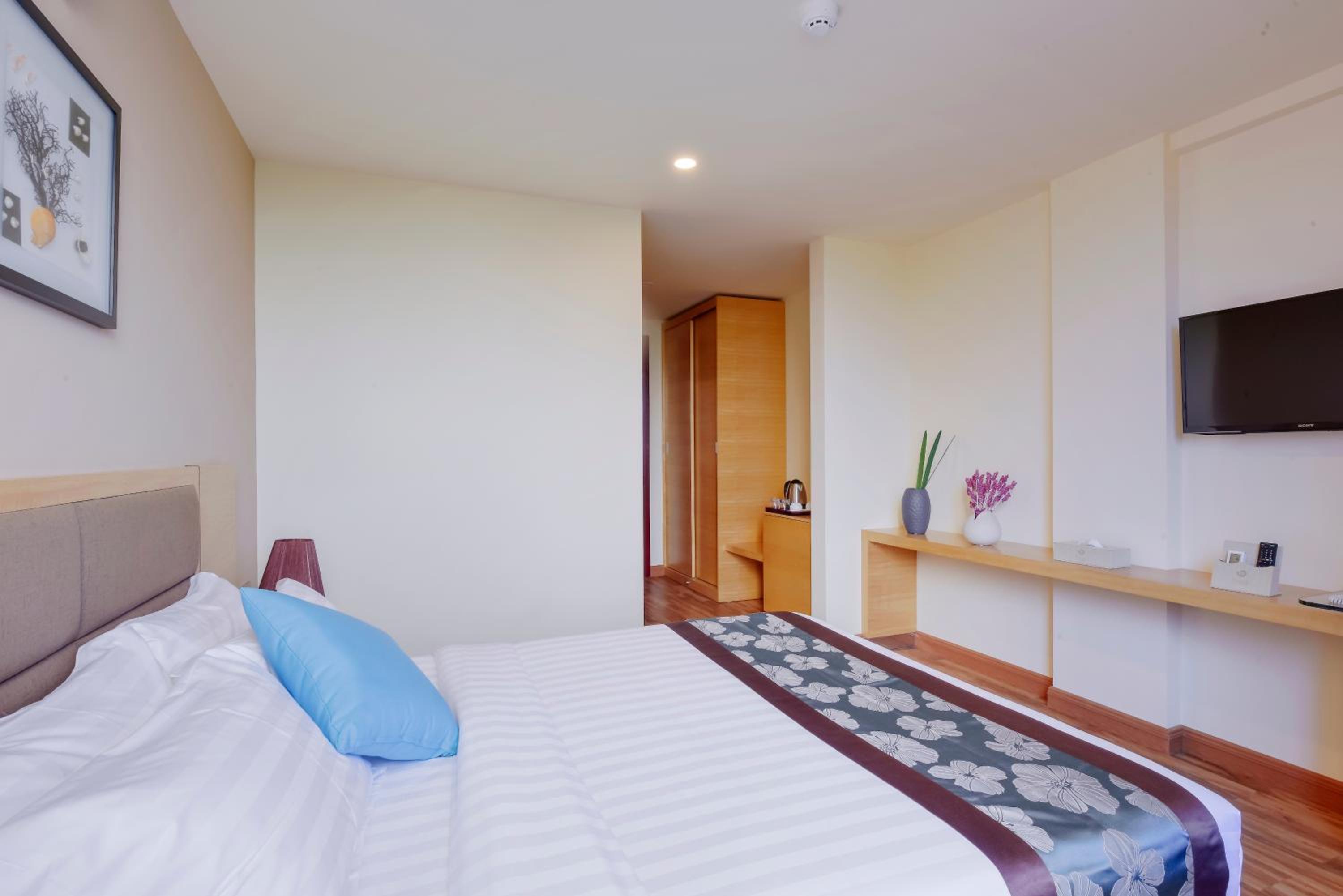 Standard Double or Twin Room (10% off on Spa, Scheduled Excursions and Romantic Dinners [Terms and Conditions apply]) photo 2