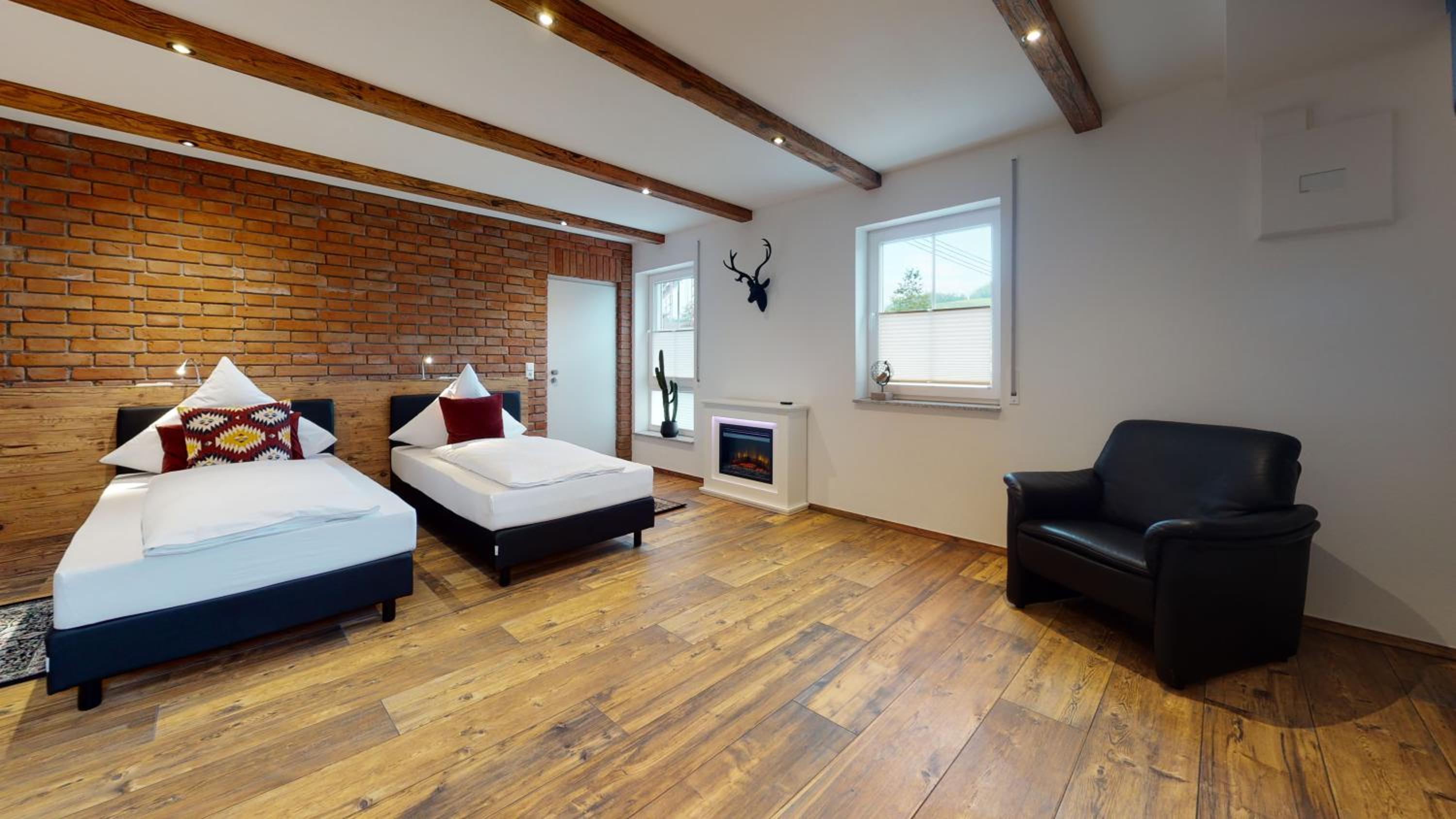 Deluxe Double or Twin Room photo 2