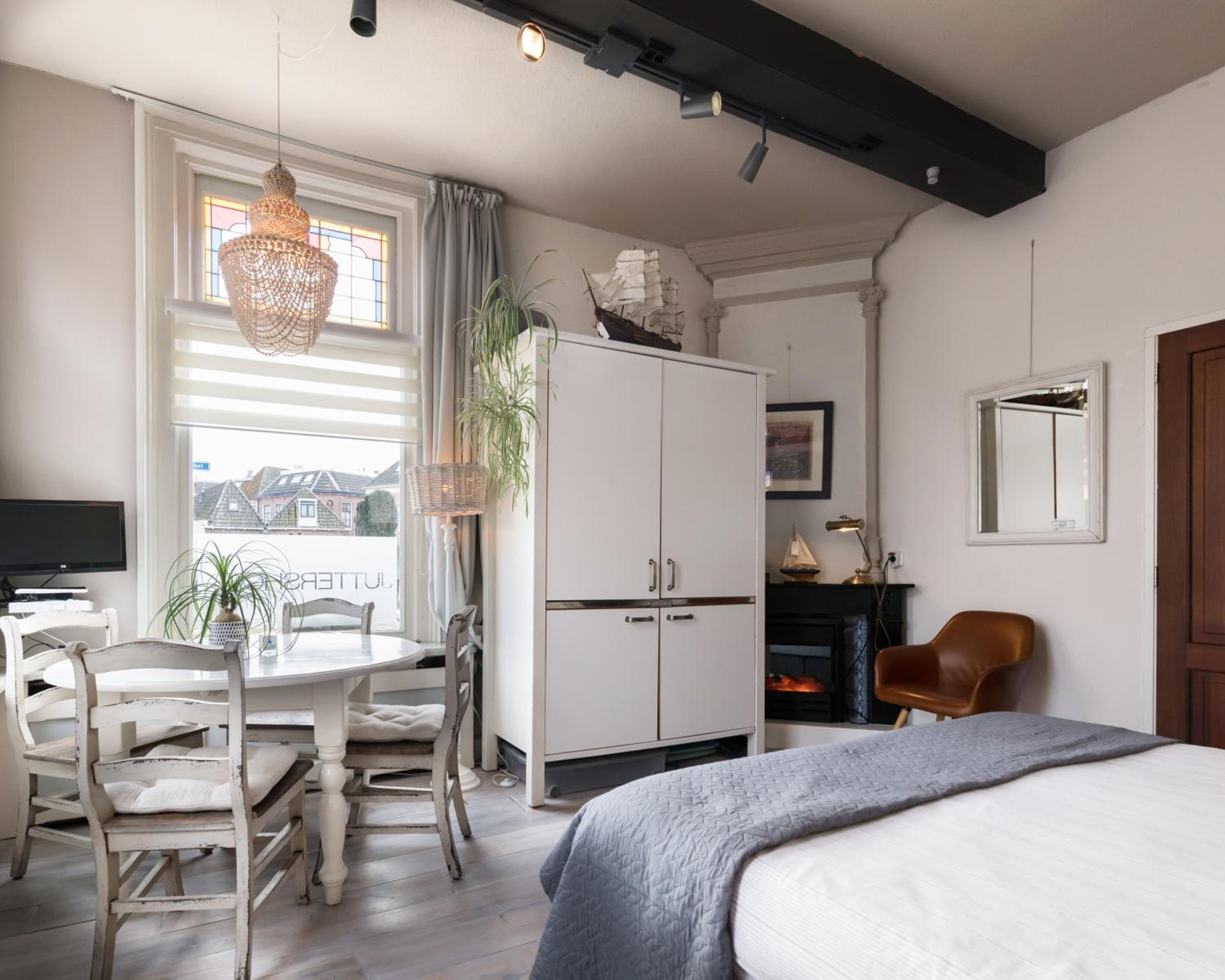 Double Room with Private Bathroom photo 2