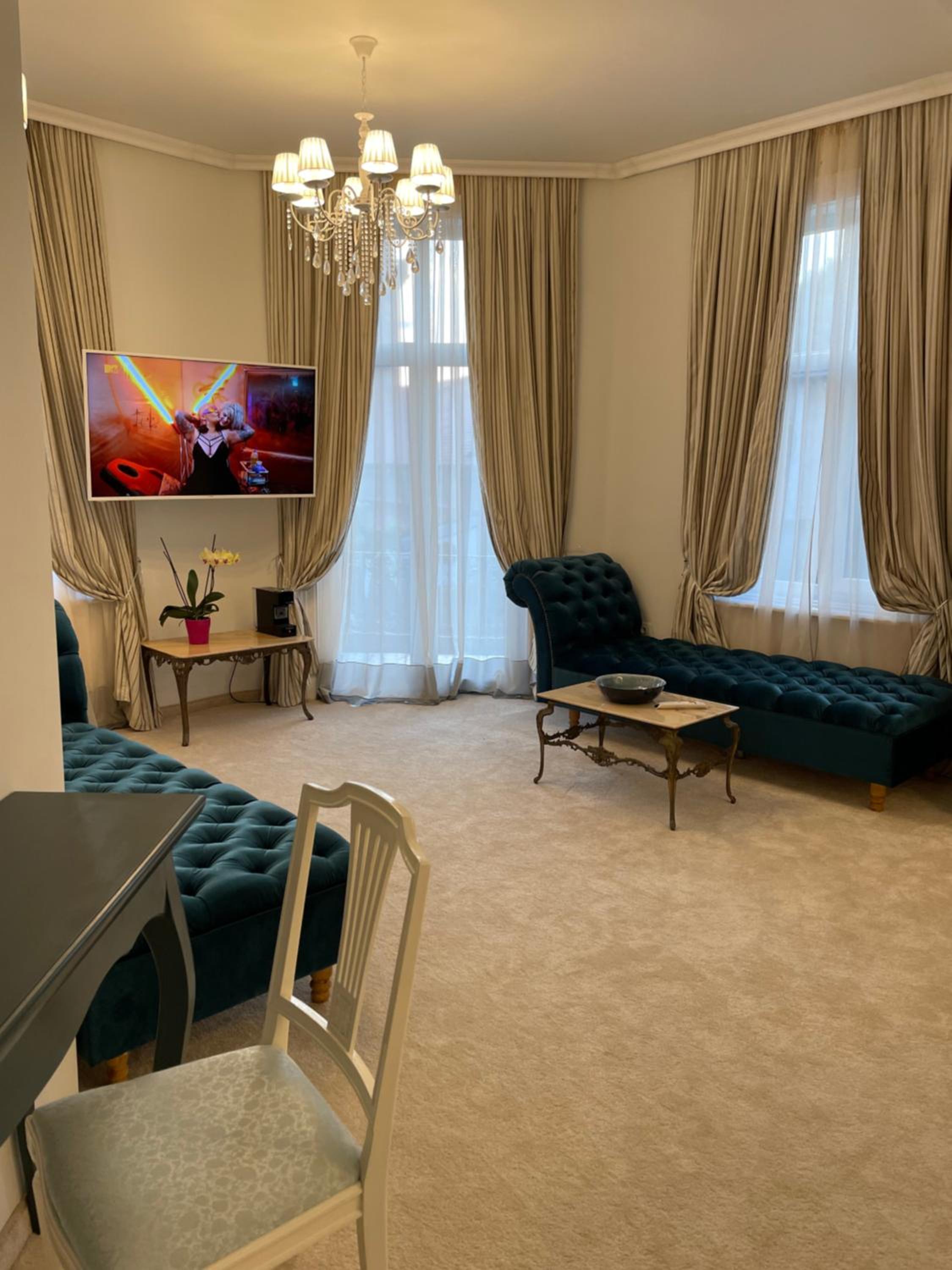 Deluxe Family Suite photo 2