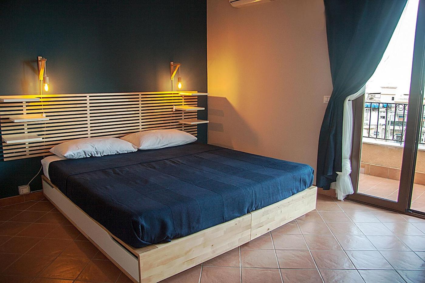Deluxe Double Room with Balcony - Photo 15