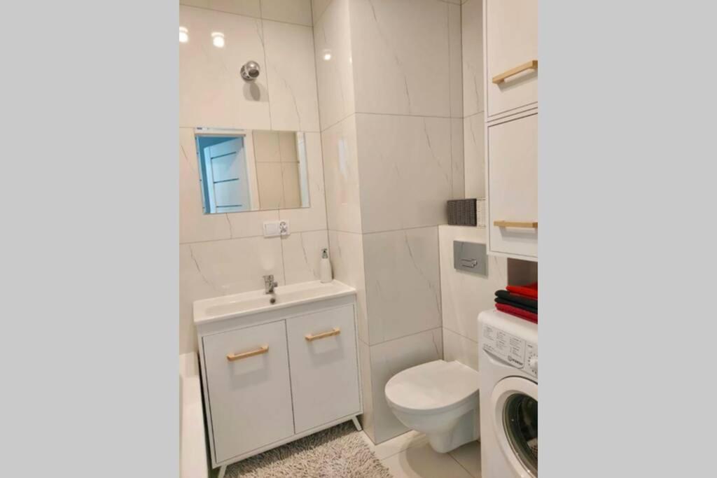 Two-Bedroom Apartment - Photo 4