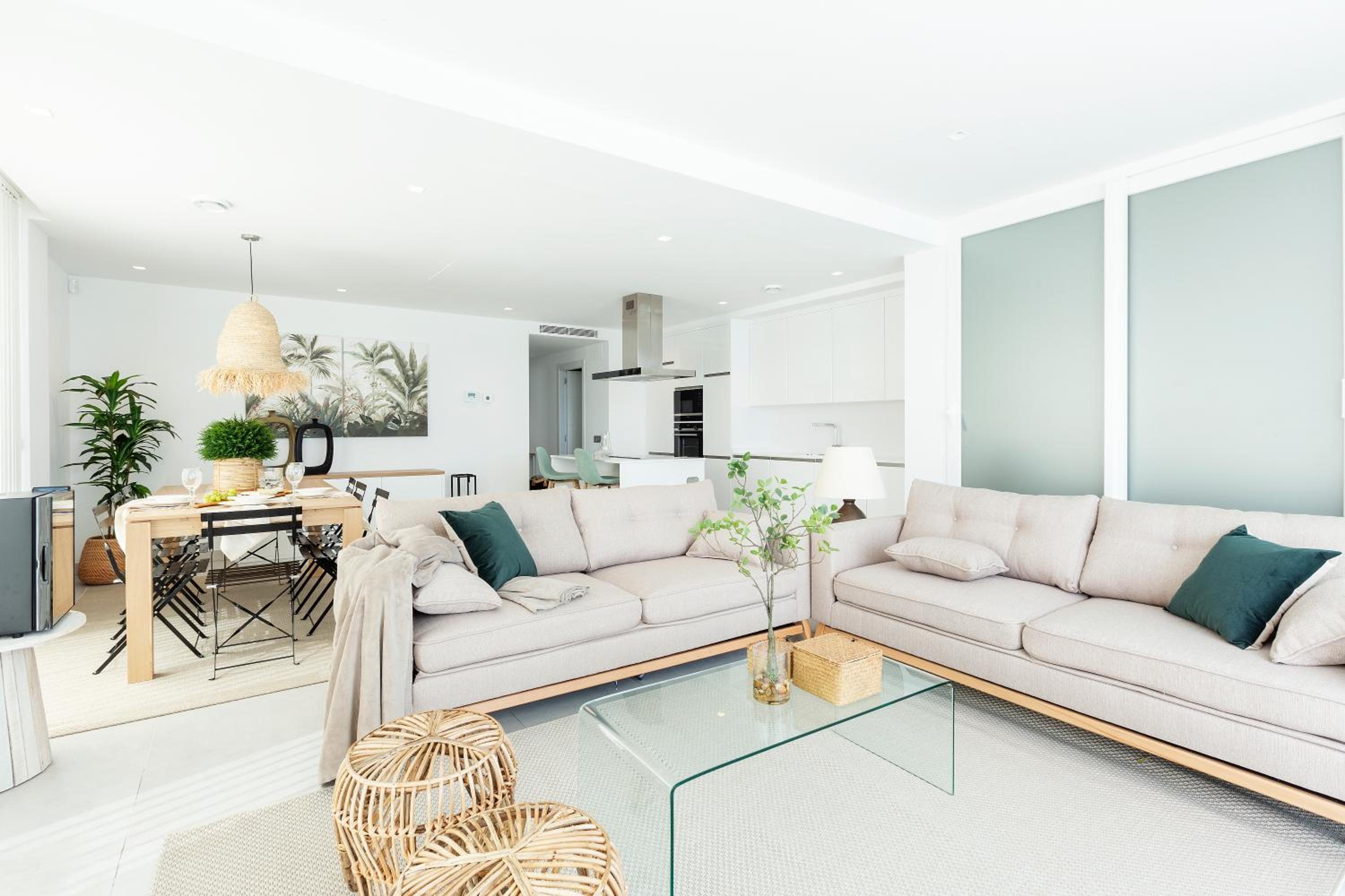 Two-Bedroom Apartment with Sea View - Photo 74