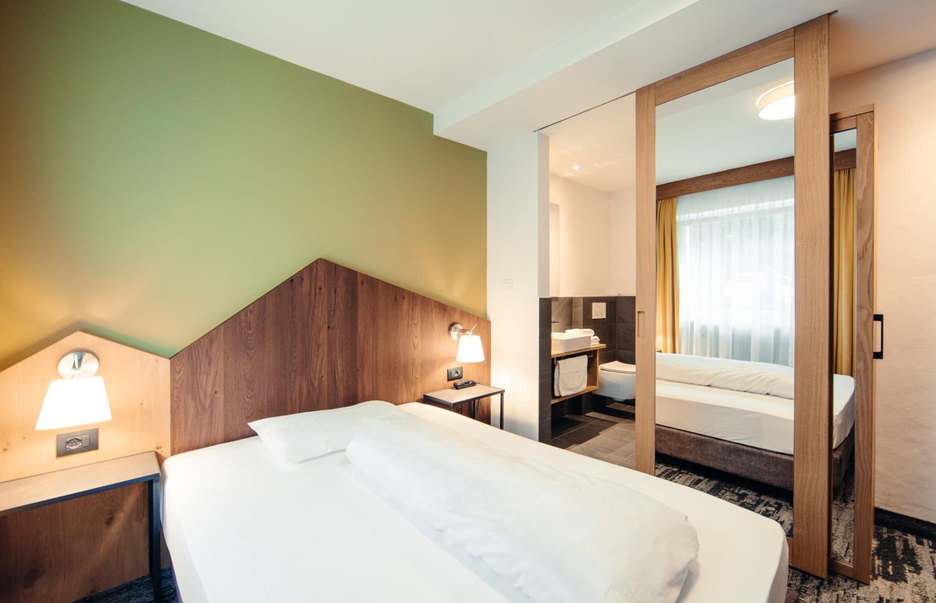 Classic Double Room with Balcony photo 1