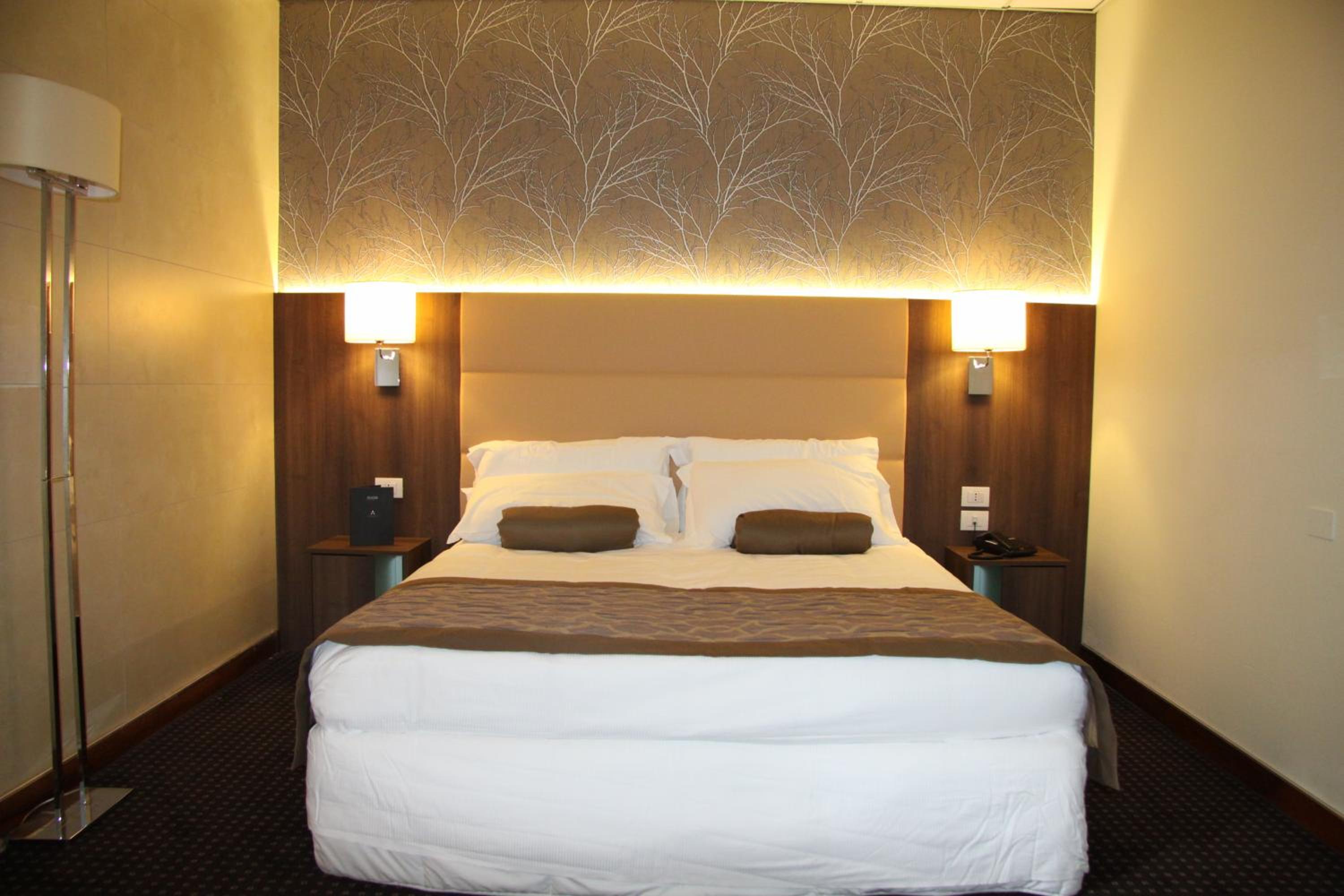 Double Room - Photo 3