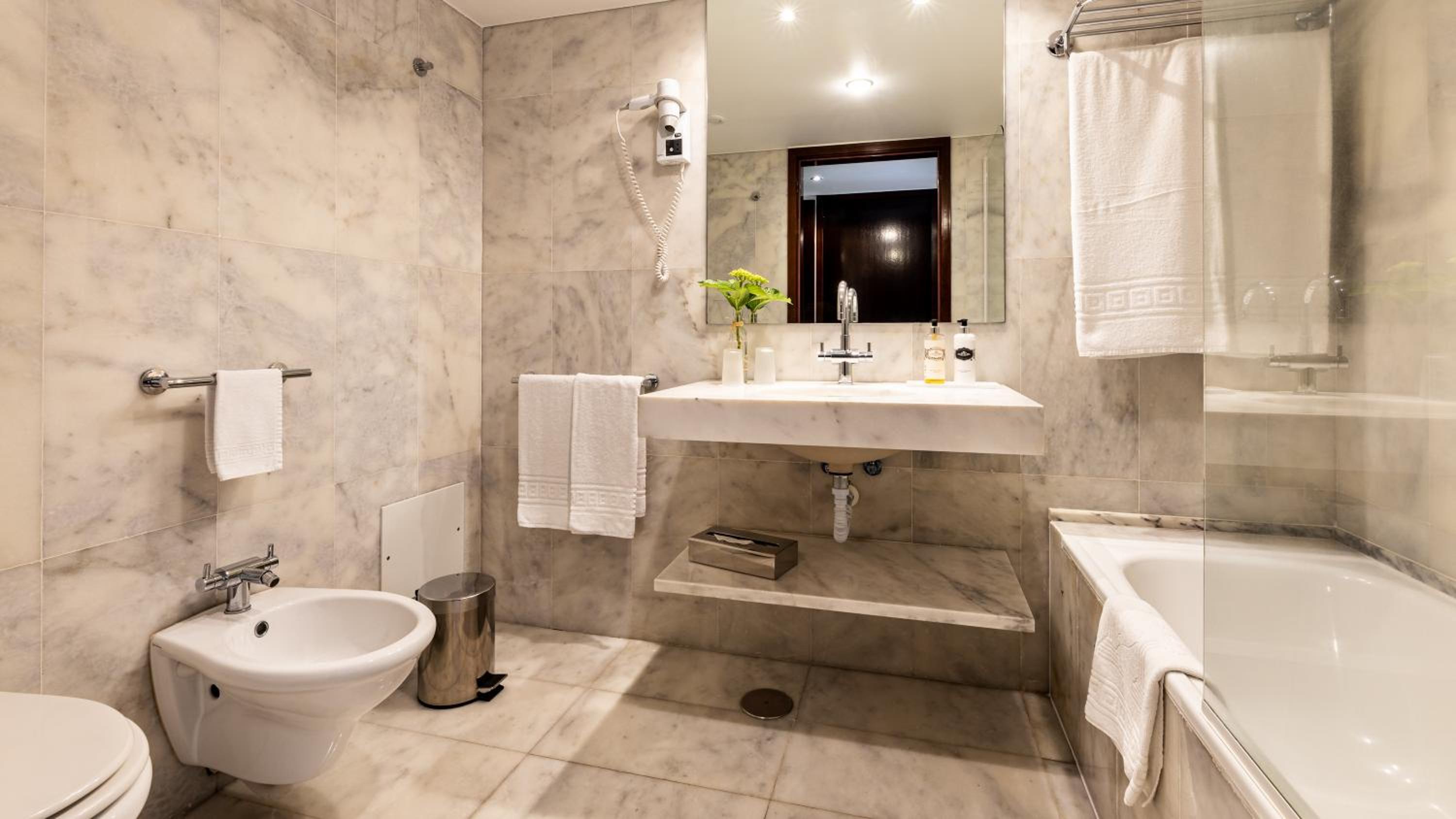 Superior Double or Twin Room with Terrace - Photo 3