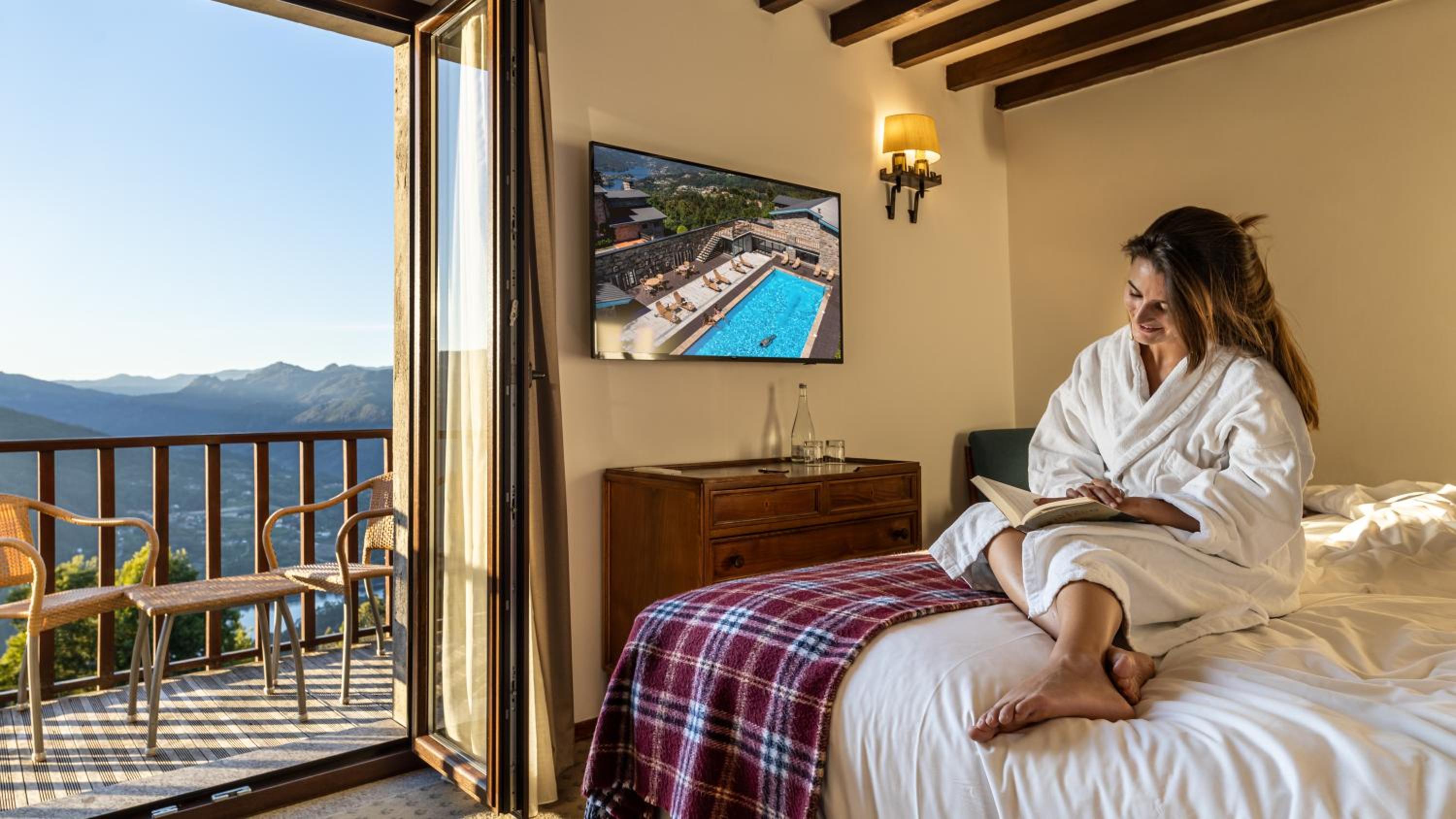 Superior Double or Twin Room with Balcony - Photo 8