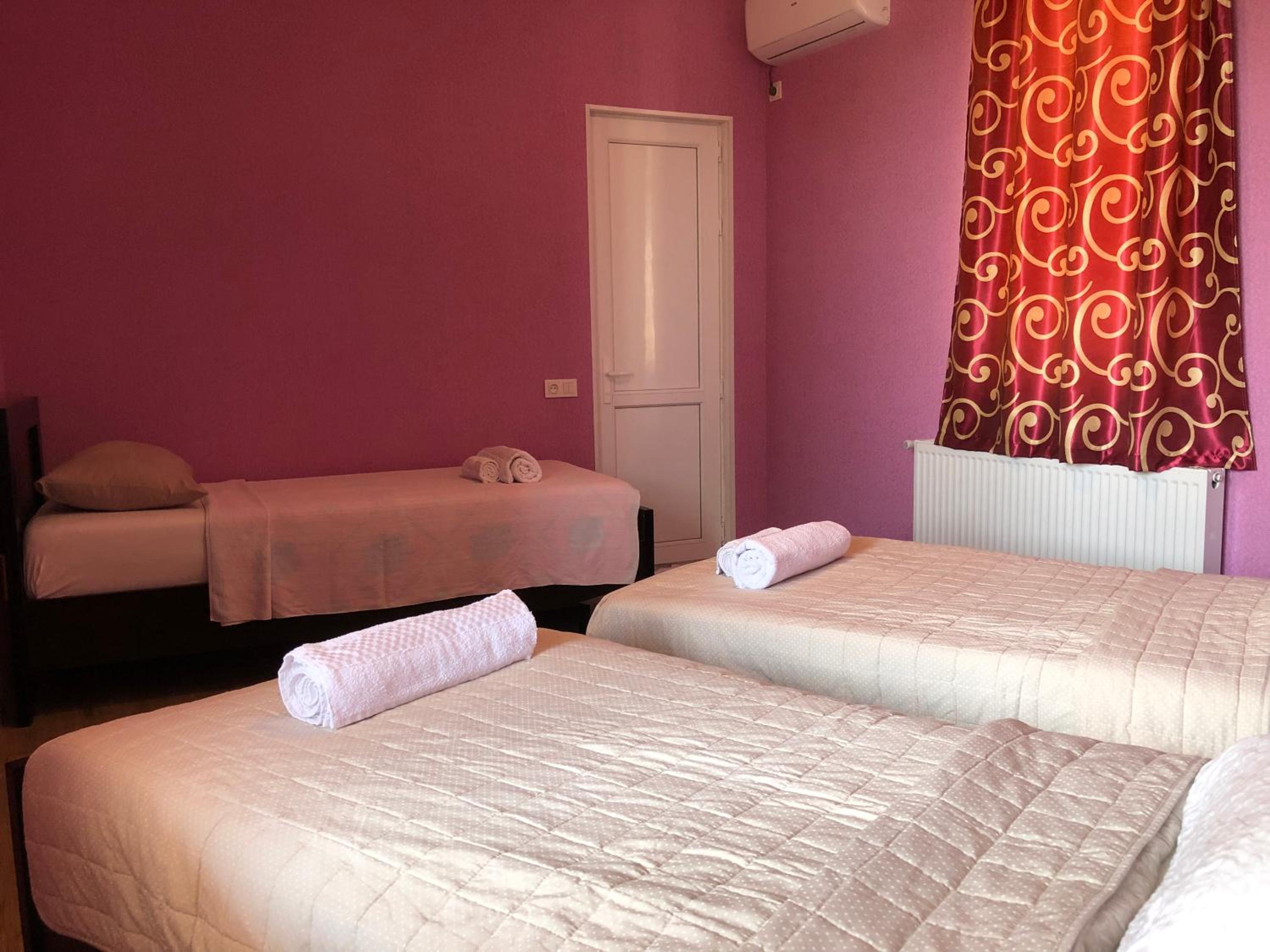 Triple Room with Bath photo 1