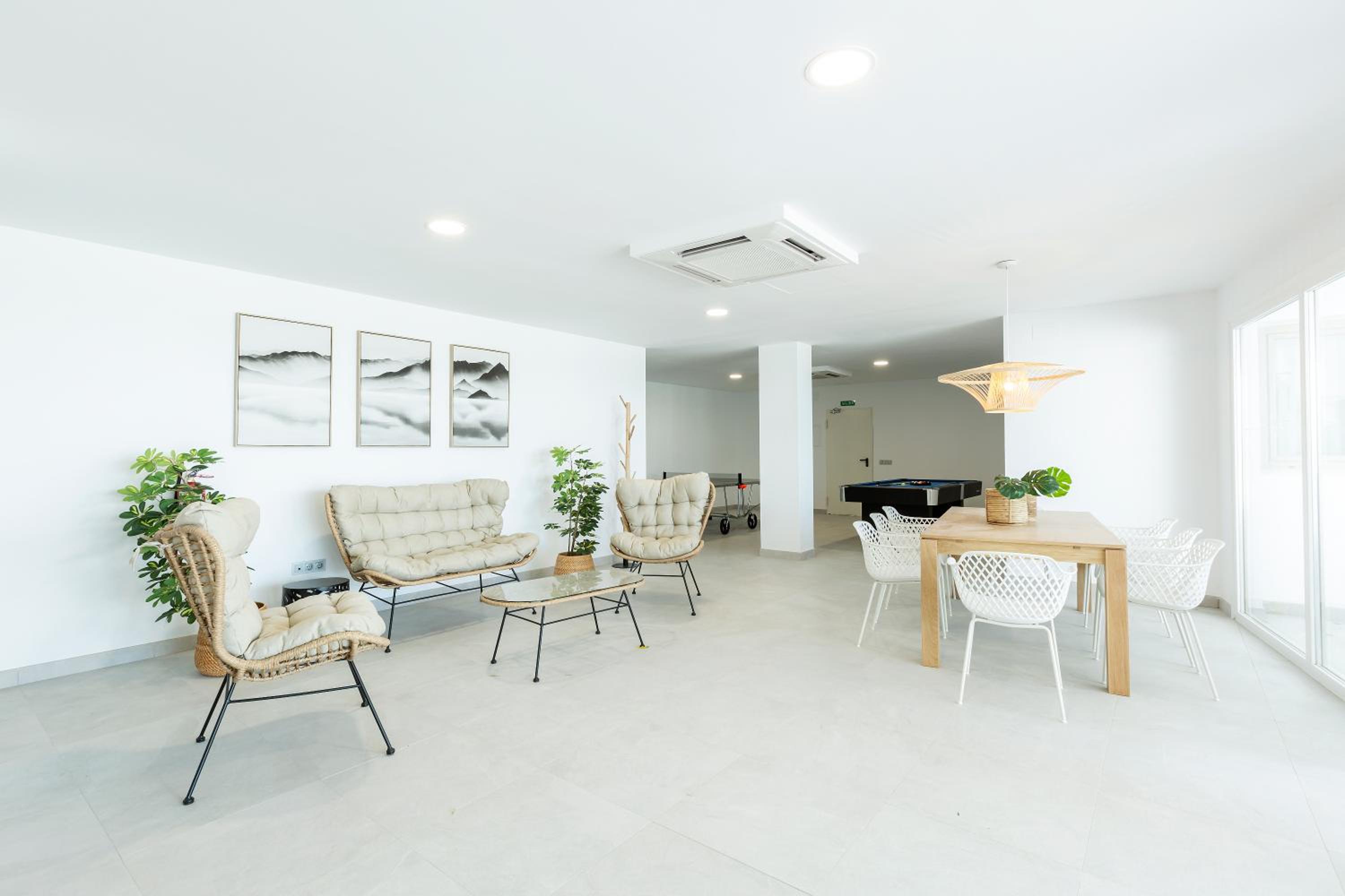 Two-Bedroom Apartment with Sea View - Photo 89