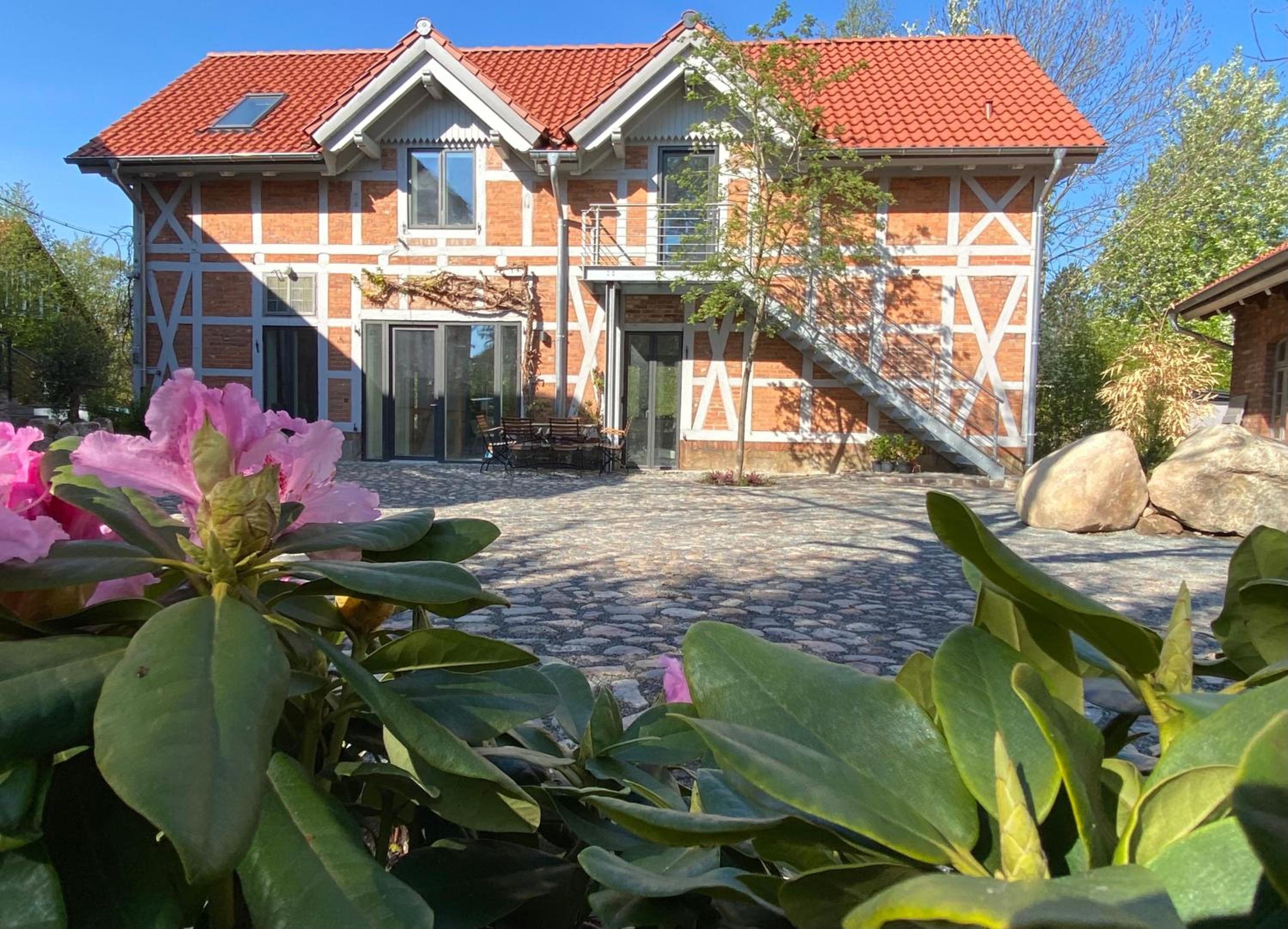 Two-Bedroom Apartment - Photo 12