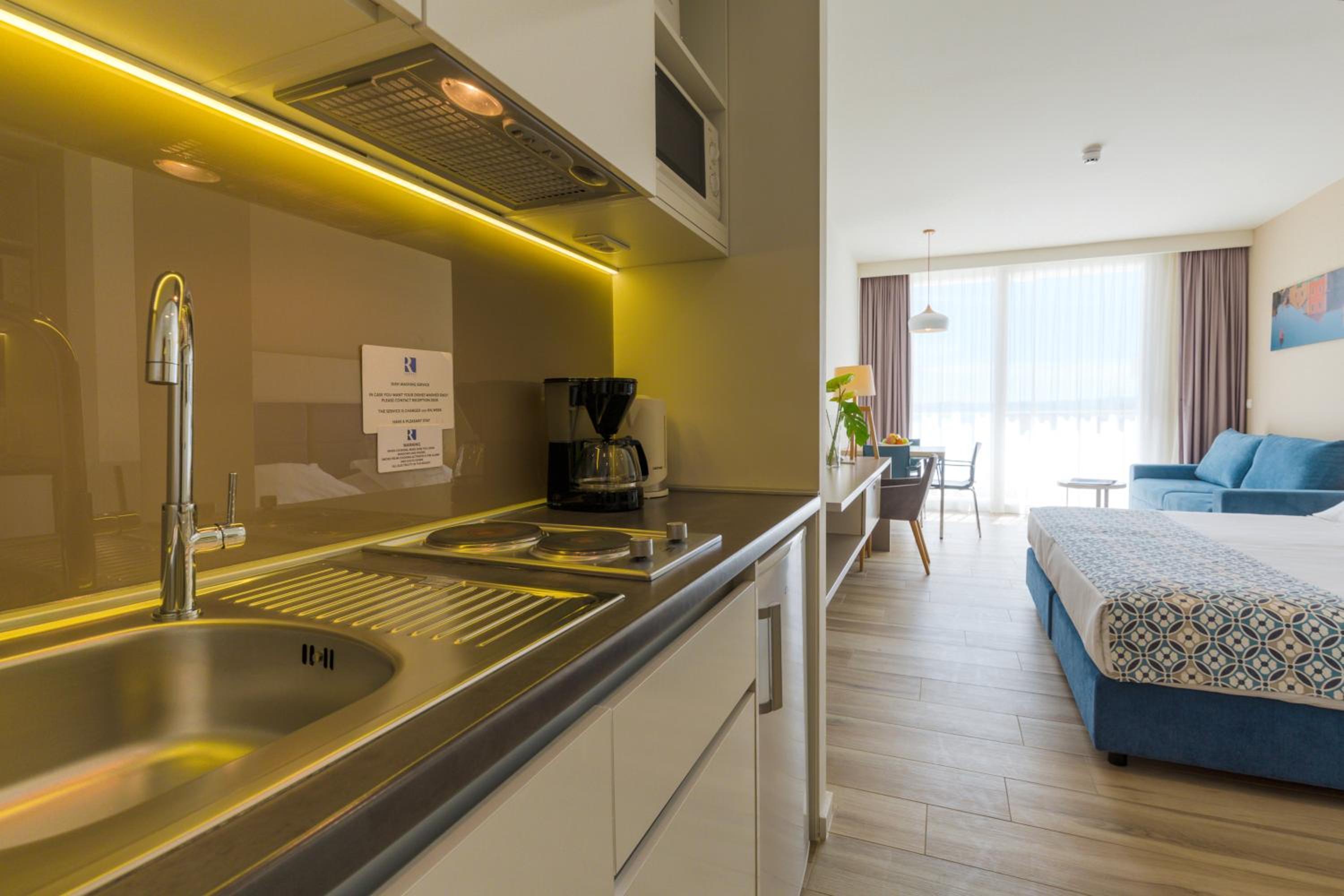 Studio Apartment with Sea View - Photo 5