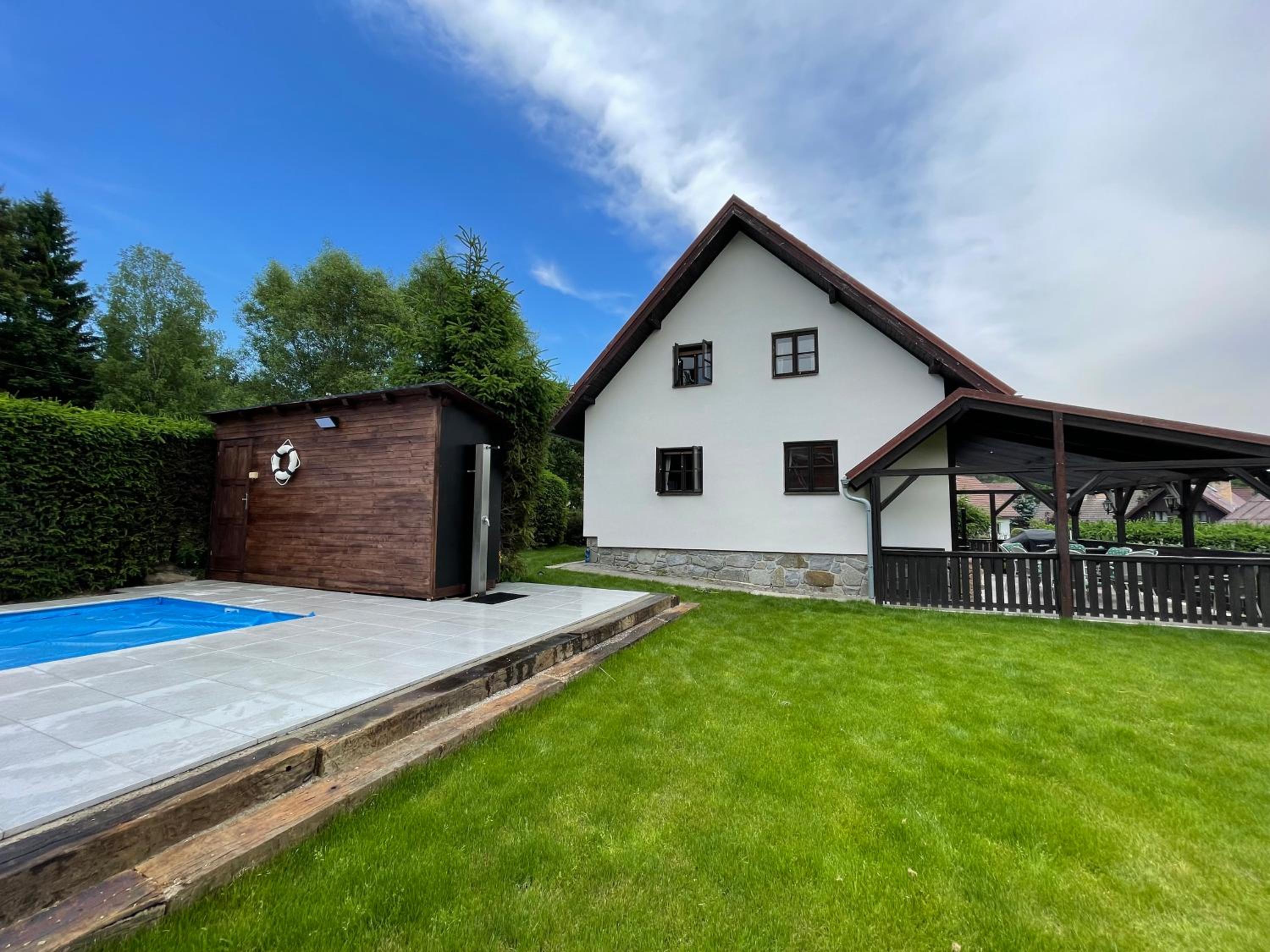 Villa photo 2