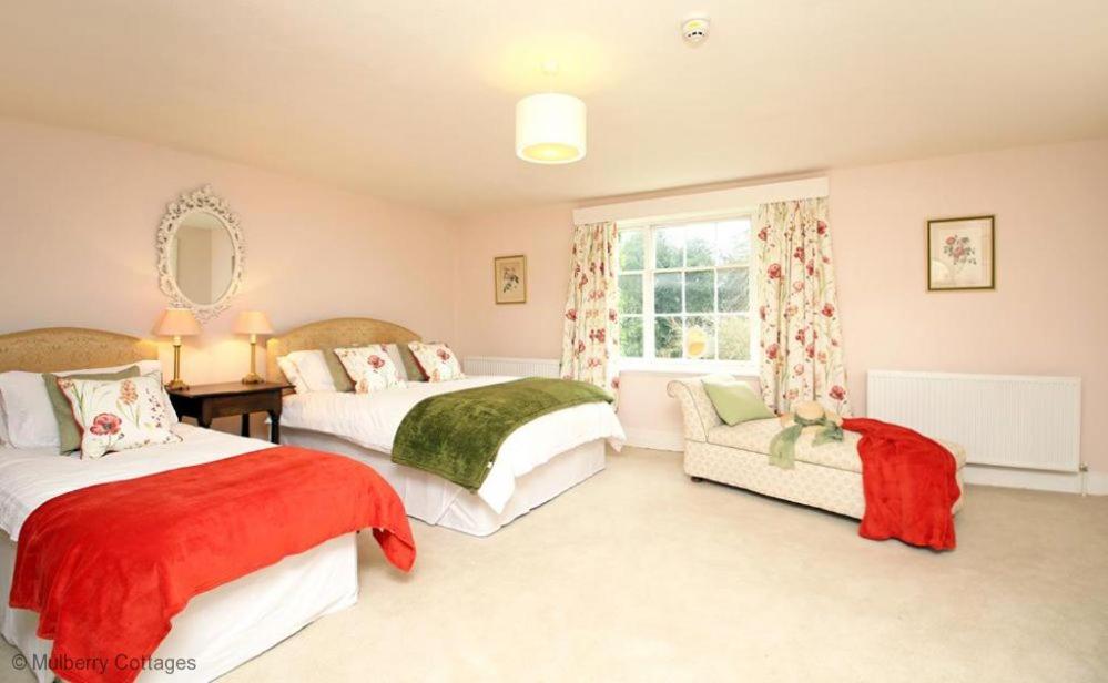 Villa photo 1